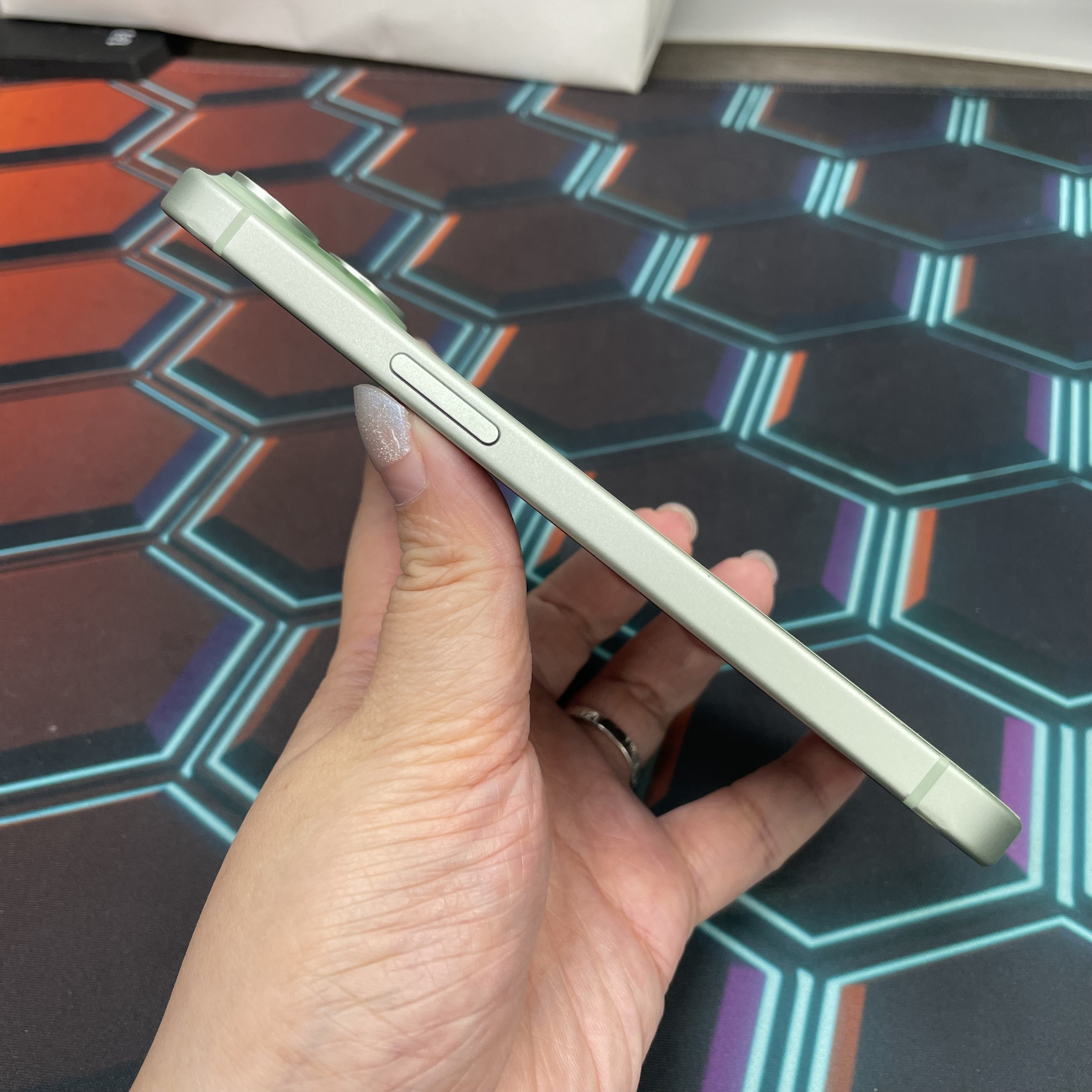 *7334 15 勁靚機 256GB 電100 綠色 green