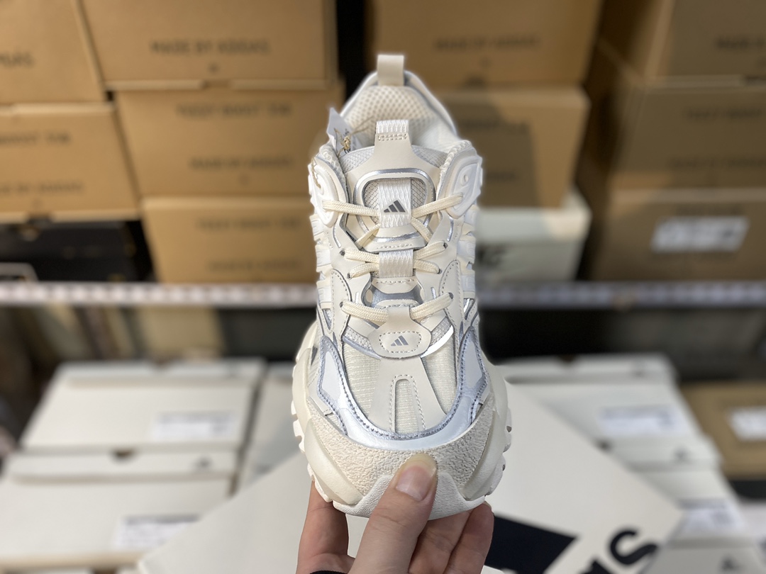 Adidas Vento XLG Deluxe