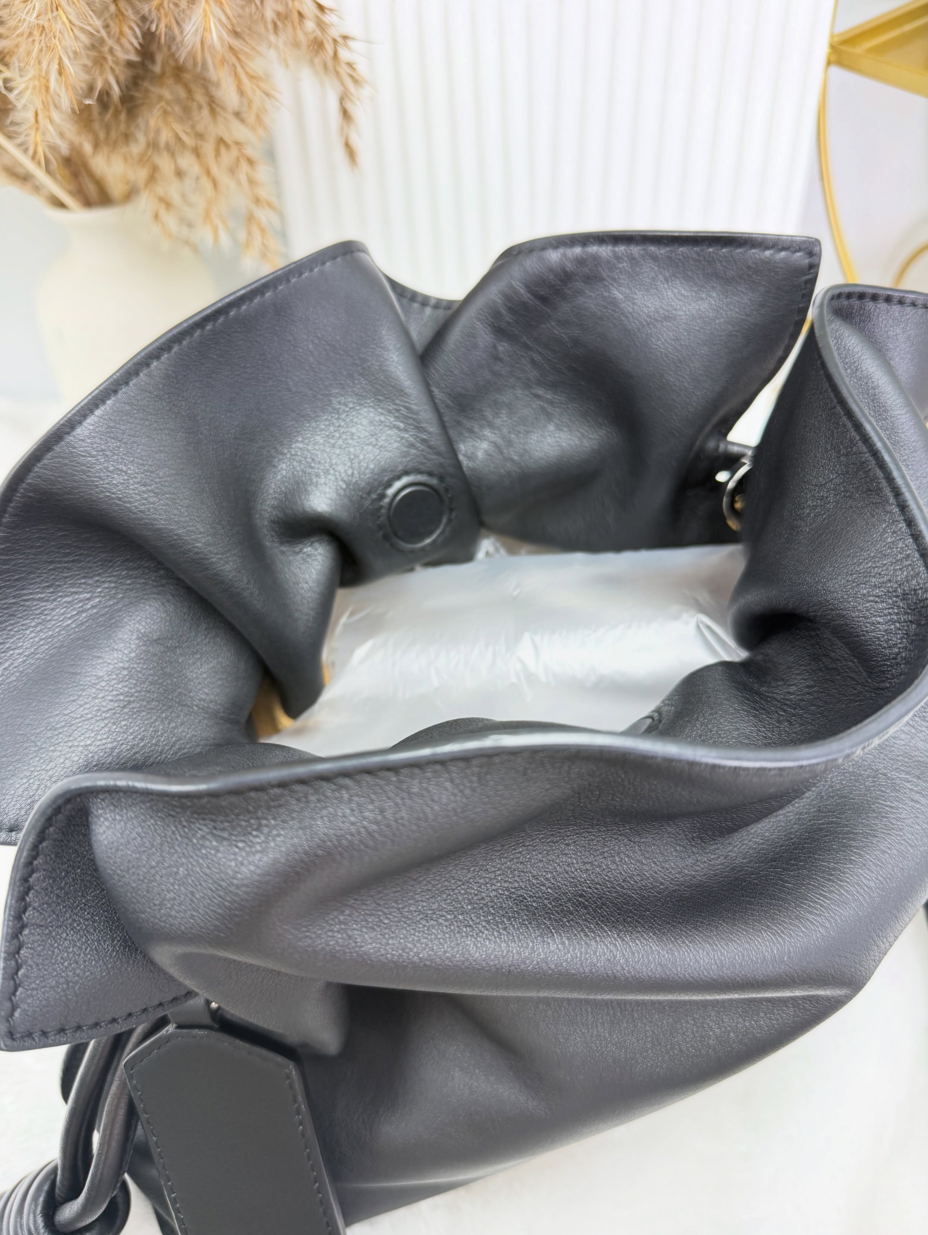 Loewe👜 PRE OWNED 🛍️黑色福袋 升級原裝肩帶 🖤 