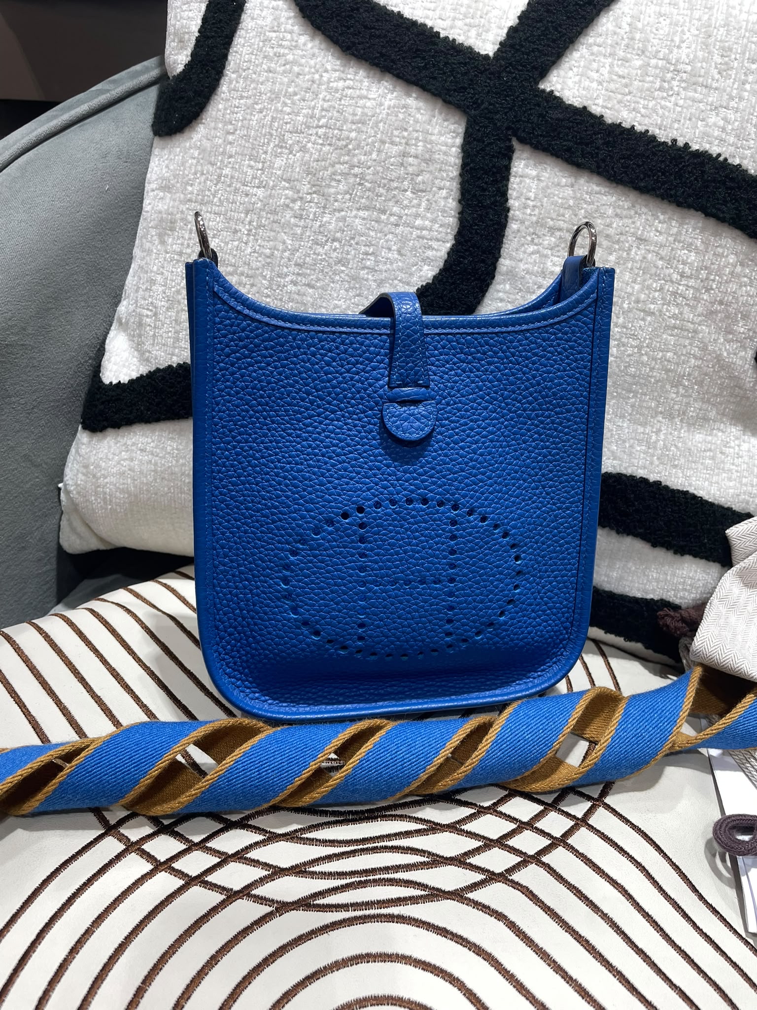 Hermes Mini Evelyne ,Stamp C 100%Authentic , 98%new  ✅strap ✅塵袋  