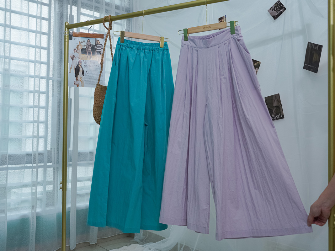 High-Waisted Pleated Wide-Leg Pants ‖ 高腰垂感百褶阔腿裤 KR049929