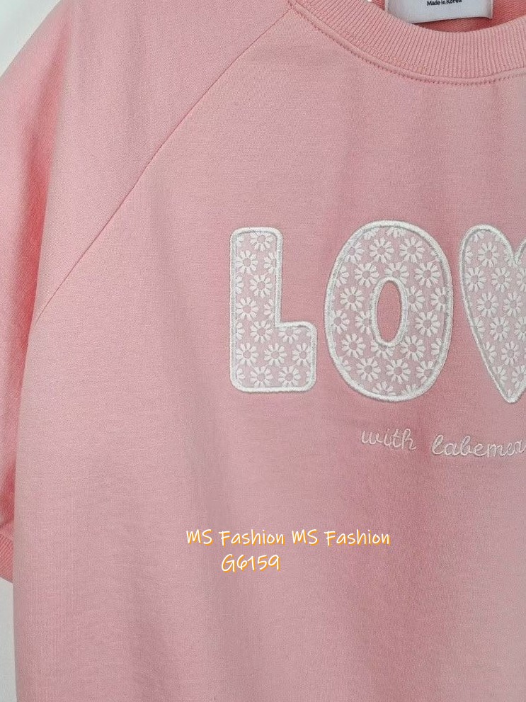 G6159 韓國🇰🇷花花LOVE字母top