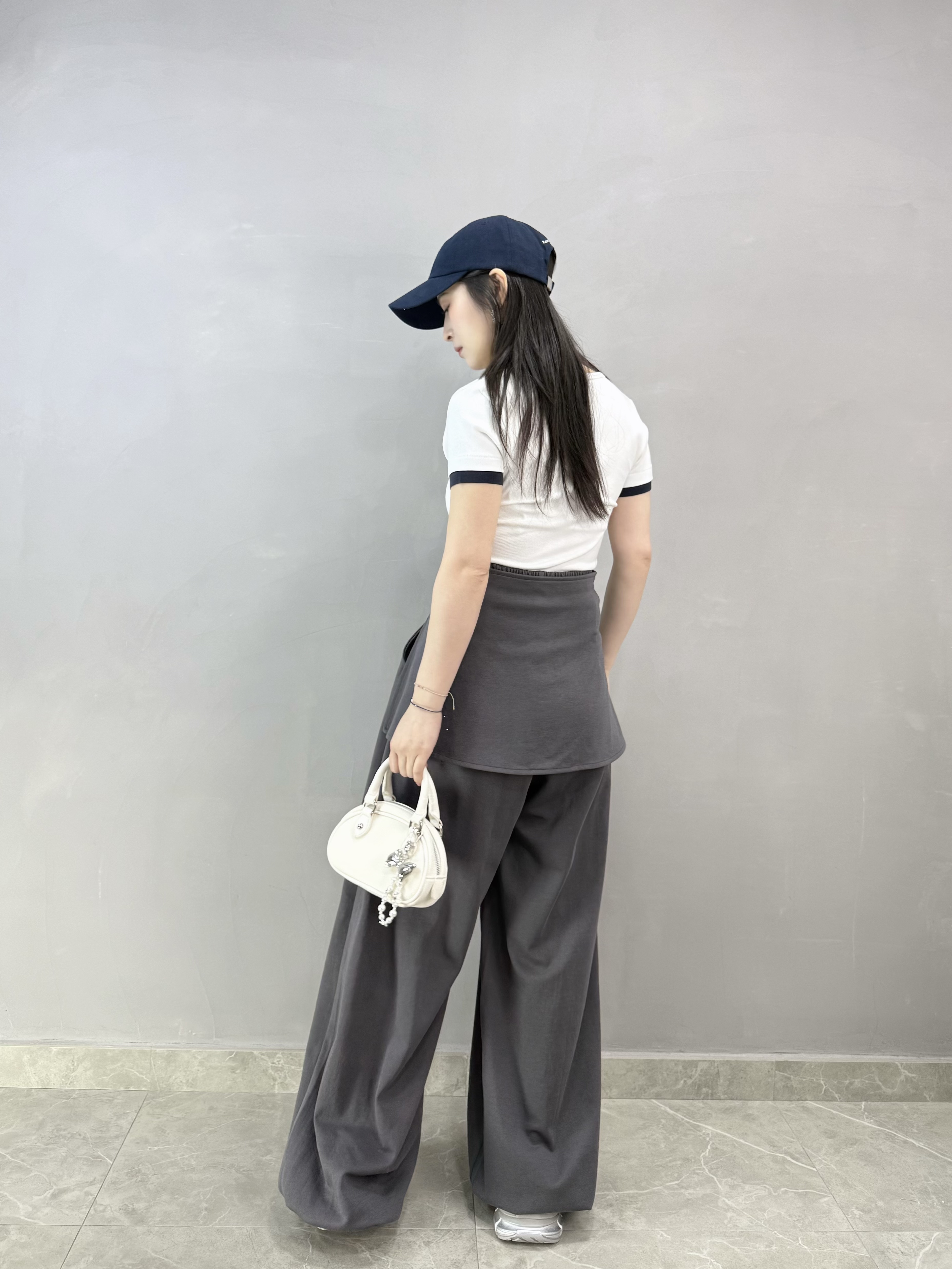 H74 扣鈕撞色袖邊Tee