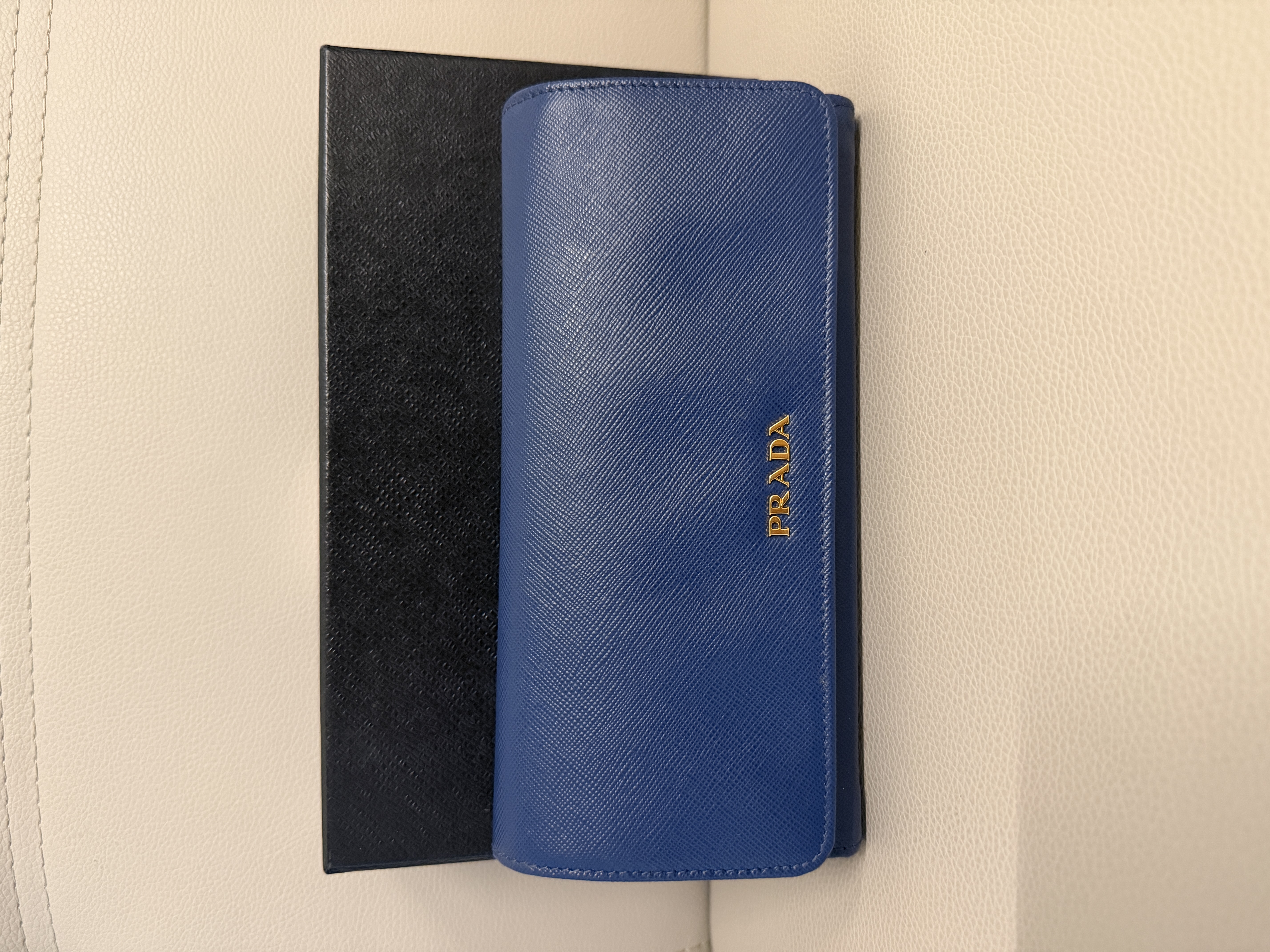 Prada 長銀包