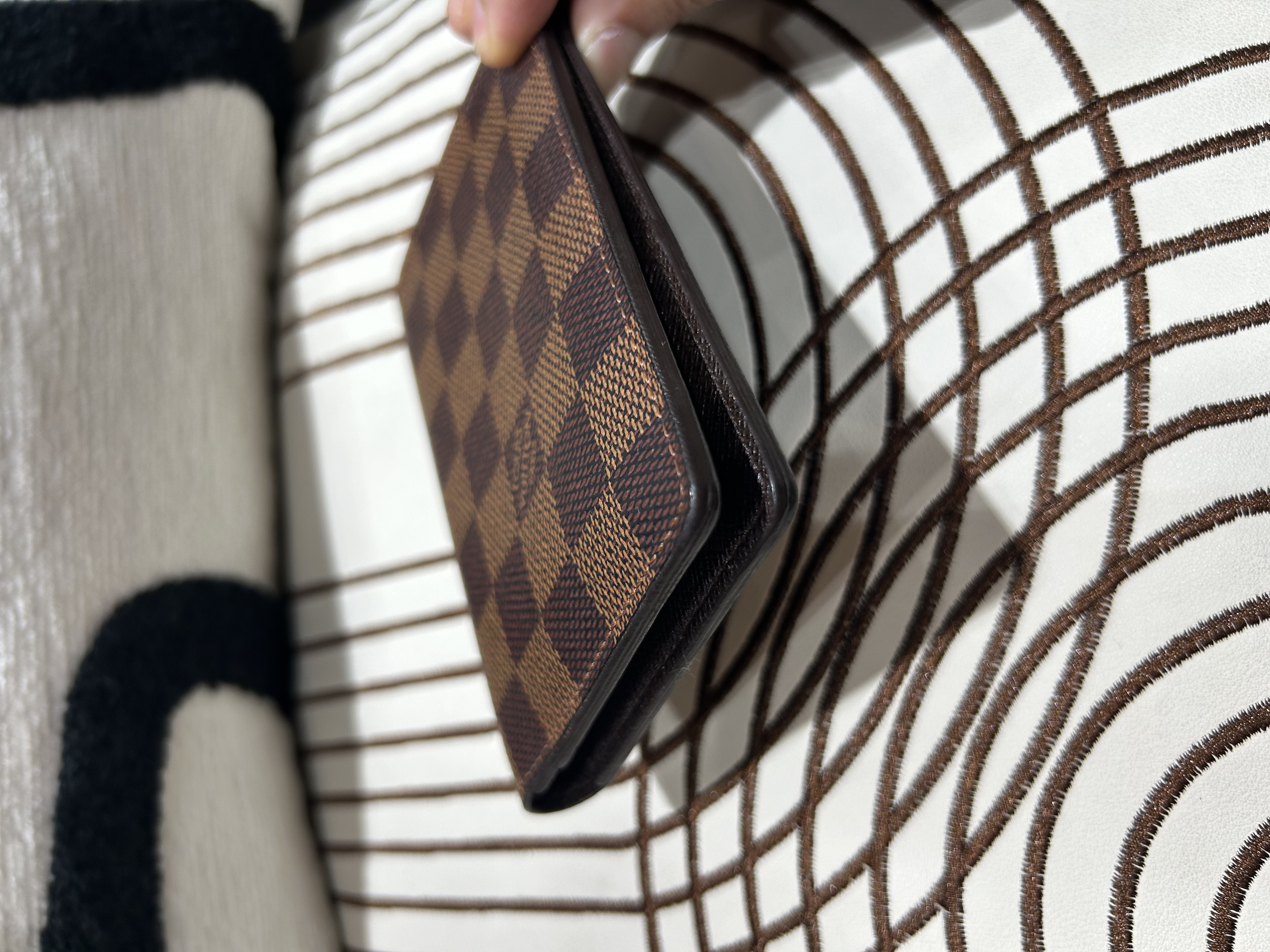 LV Portefeuille James Damier Short Wallet N63023 100%Authentic, 98%New 