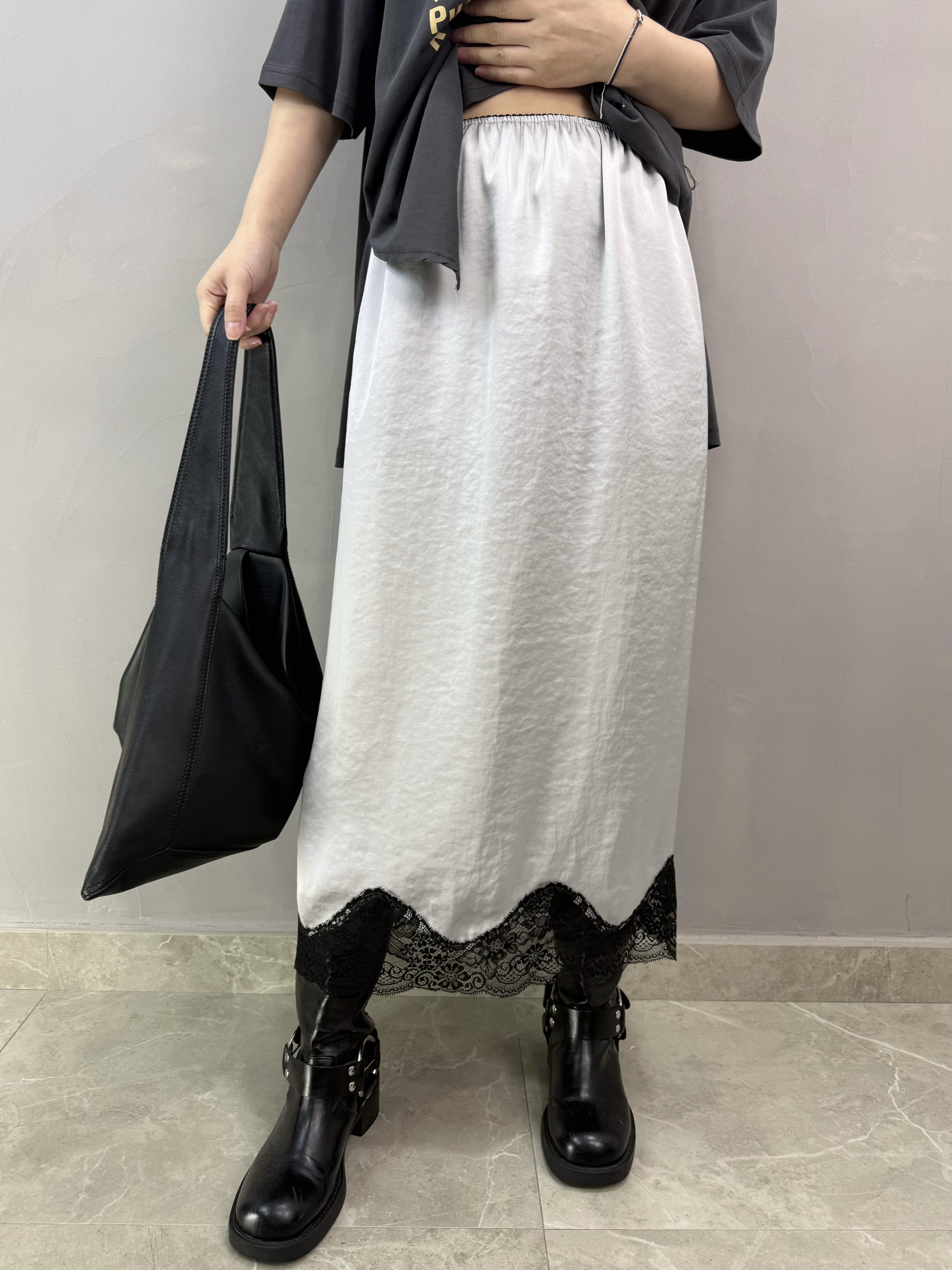 C02 Lace 邊絲質裙