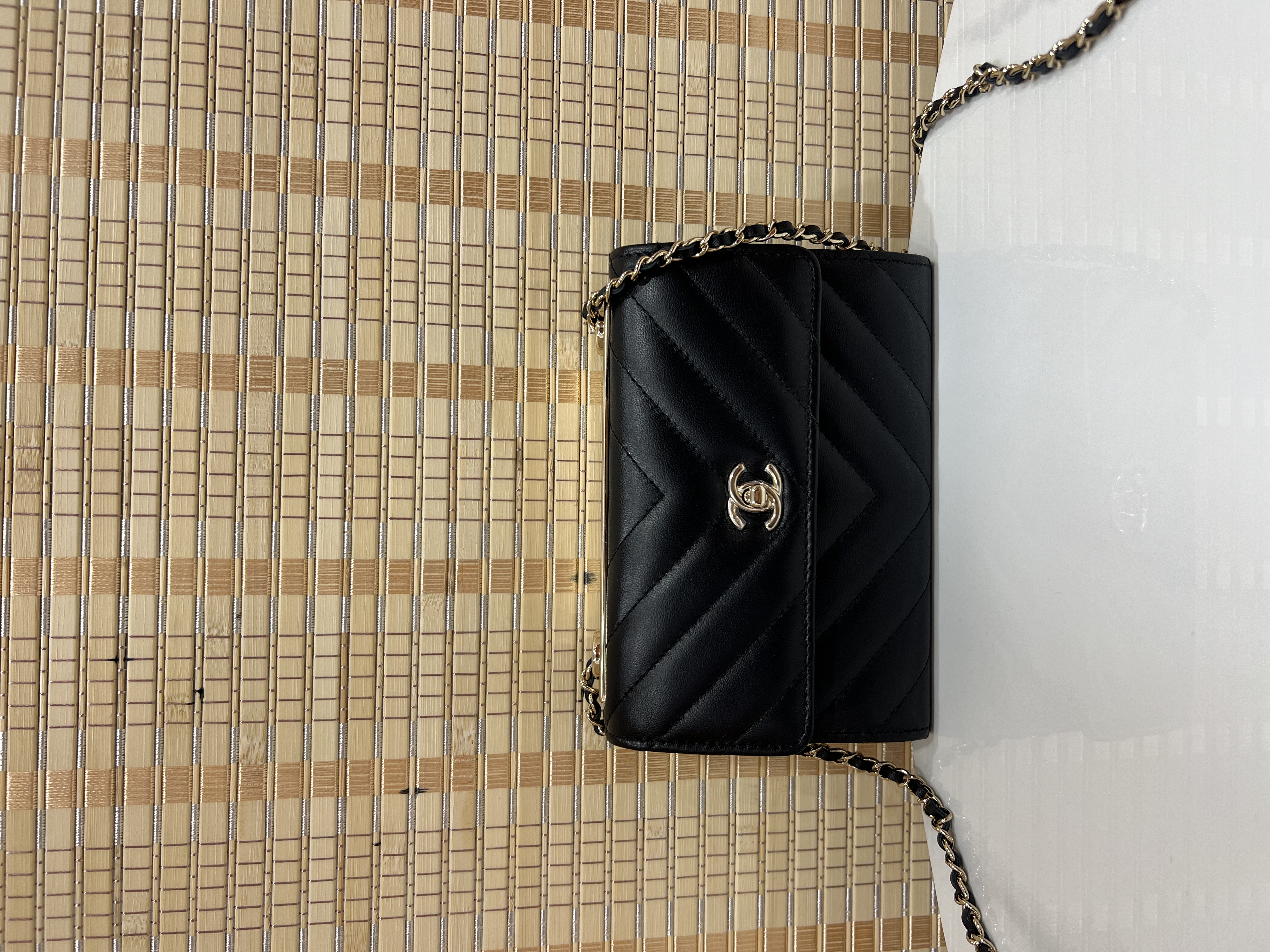 直播貨品 |  [1個-$100 2個-$300］H42