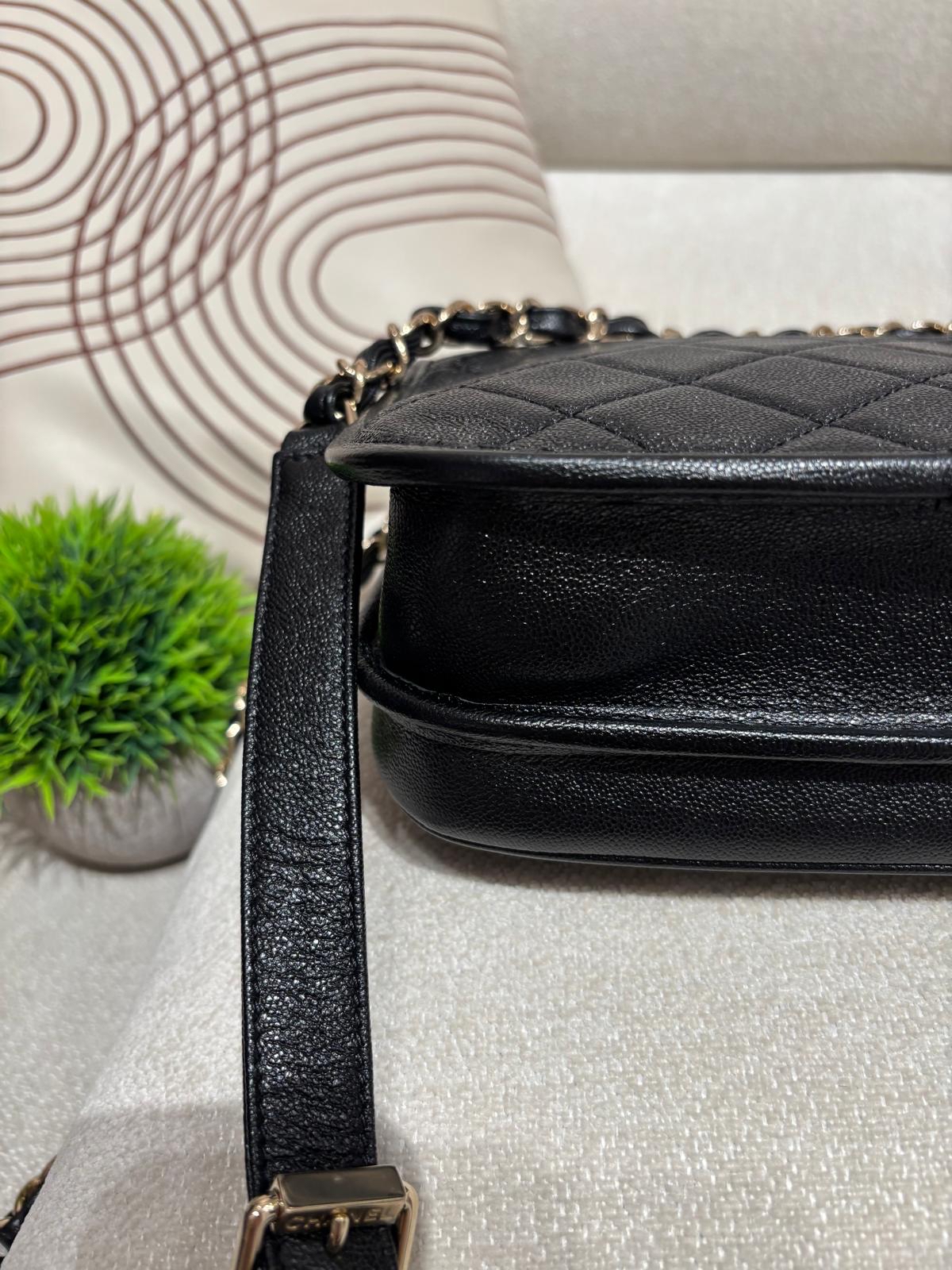 Chanel flap bag cc logo 黑色荔枝牛皮 ,100%Authentic ,98%new ✅31 card✅dust bag✅box