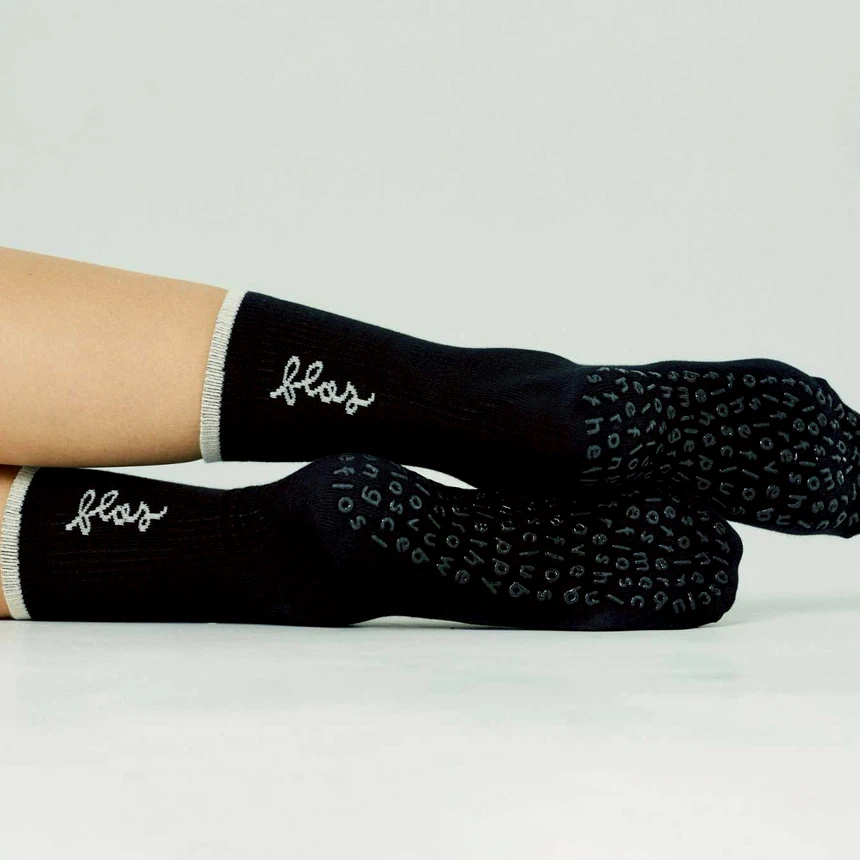 <預訂> Puzzle Crew Grip Socks (Pilates Socks) Set of 2 Pairs: Black / Grey - The Flos Club