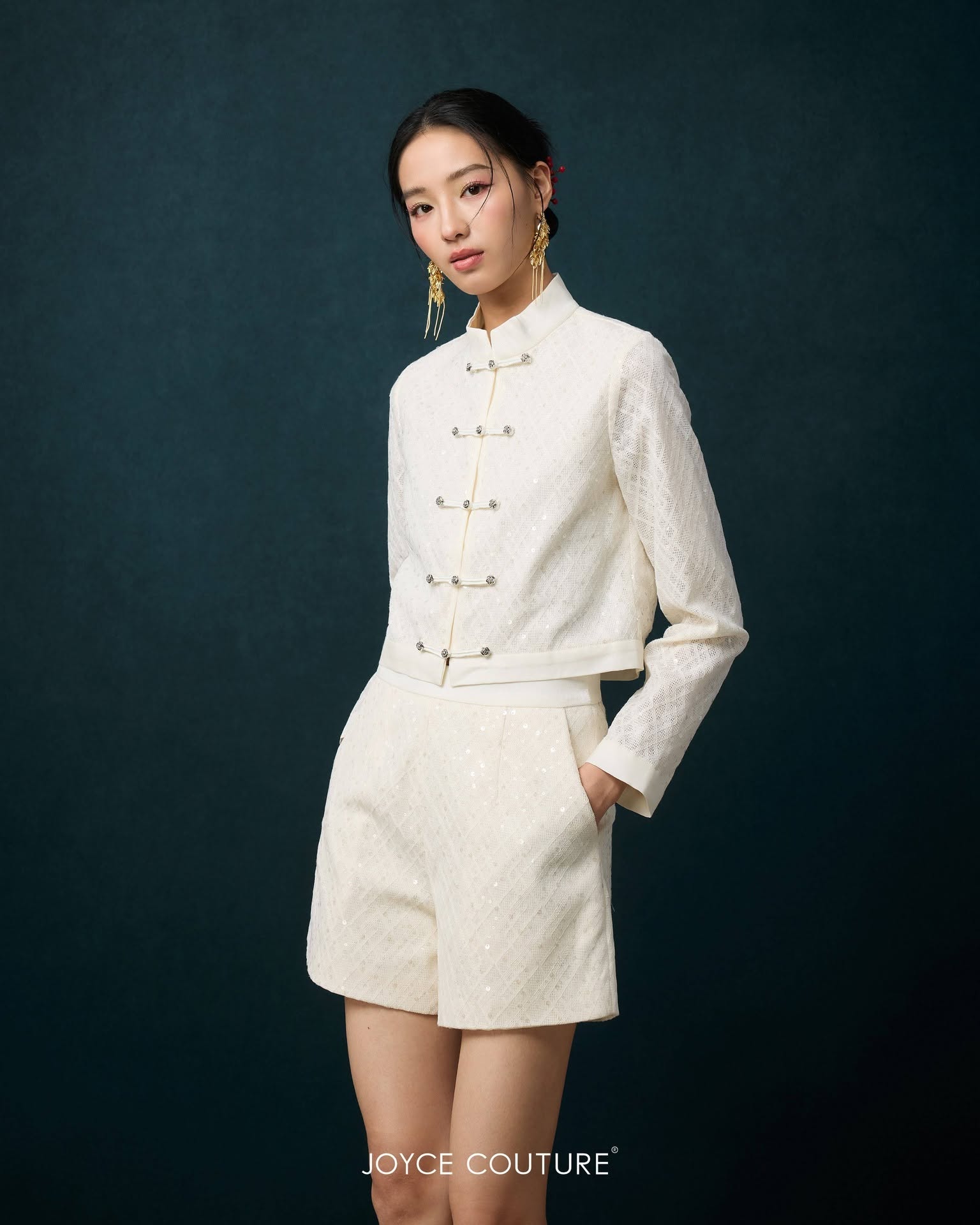 闪闪亮片米色外套 T0186