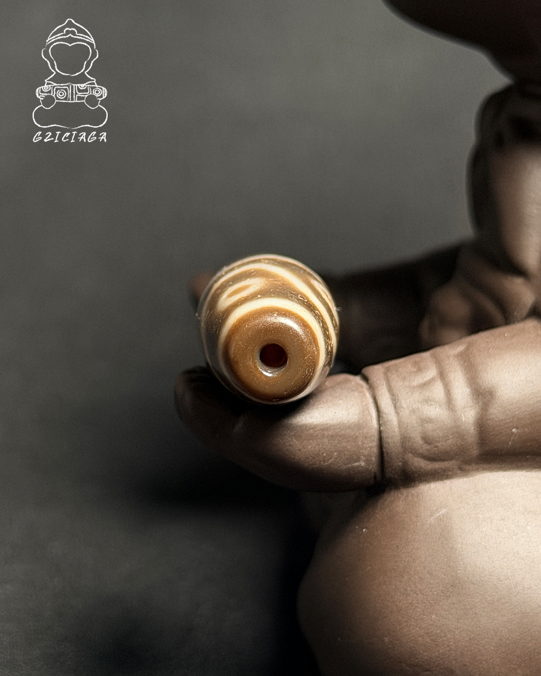 西藏至純水紋八眼天珠