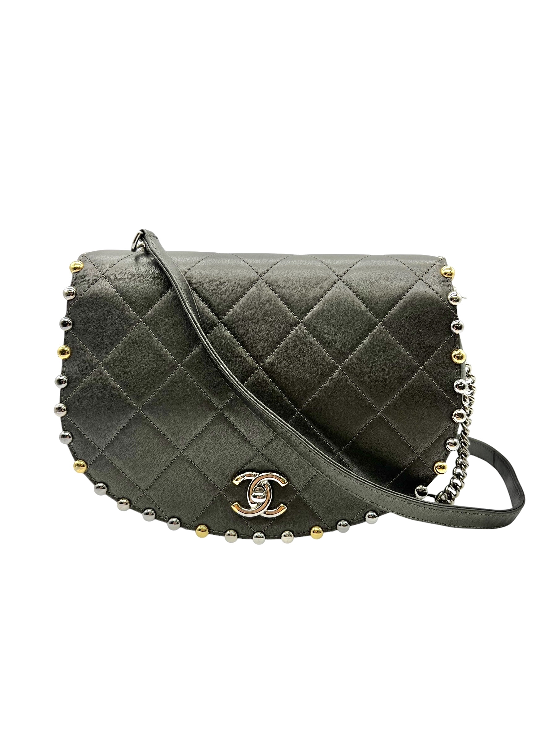 Pre-owned CHANEL Studded Bubble Flap Bag / Product Code: 080305