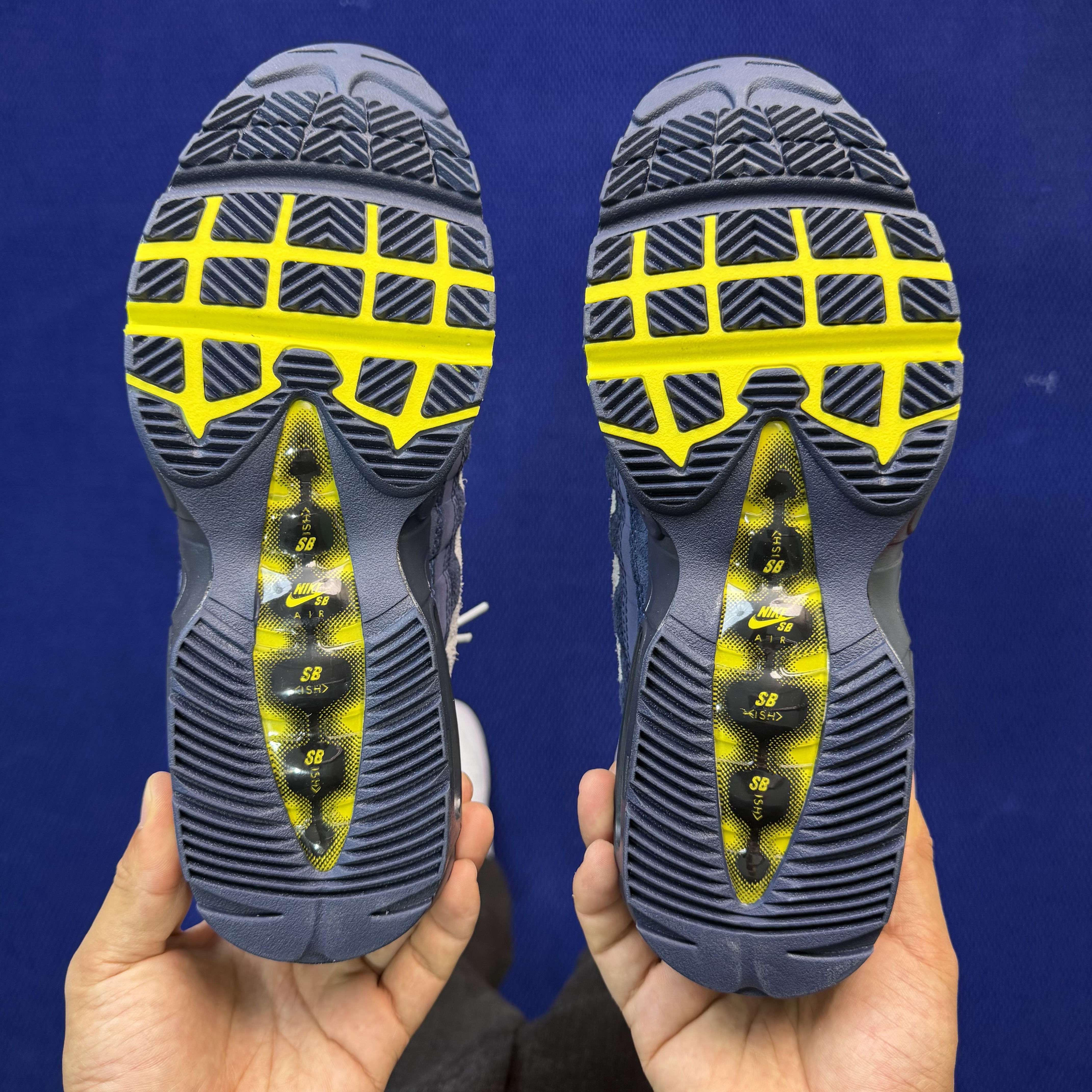 Nike Air Max 95 OG HQ8492-400