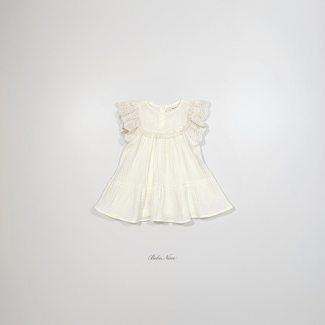 ☀️預訂 韓國直送☀️🇰🇷Bebenine兩色蕾絲荷葉邊袖連身裙