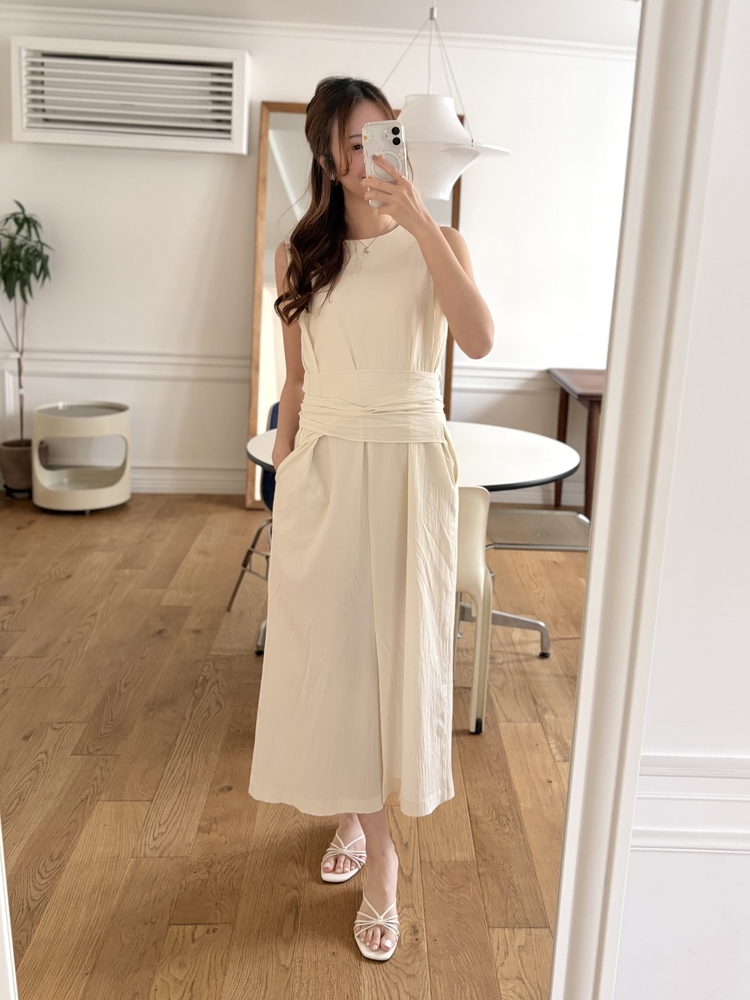 Arya Two-Way Textured Dress (Ivory)