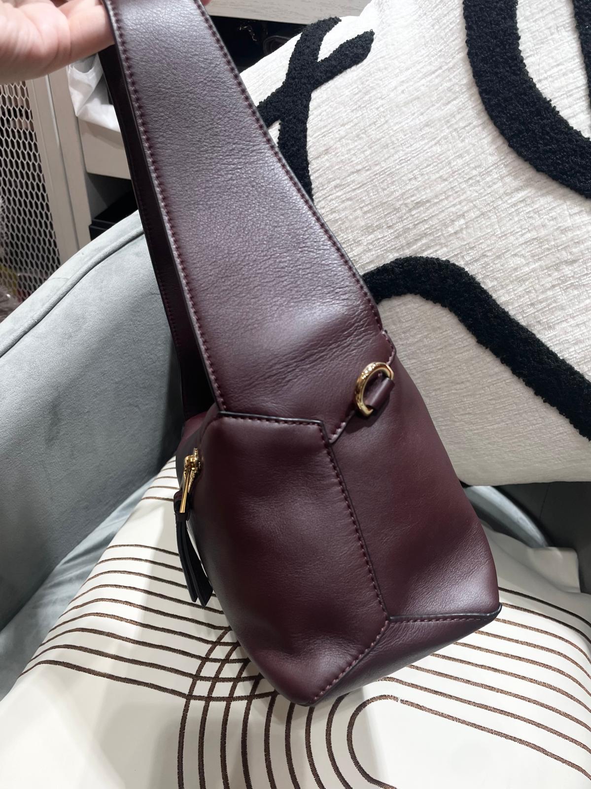 Loewe puzzle hobo calfskin  100%Authentic,95%new ✅dust bag 