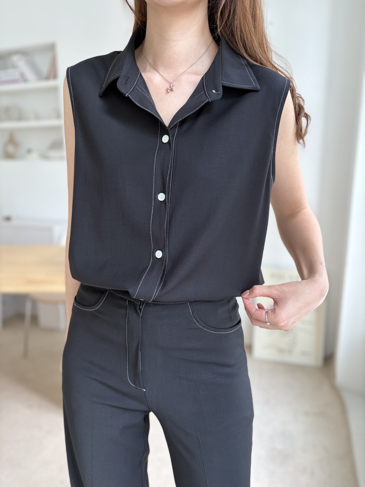 Topstitched Sleeveless Blouse (Black)