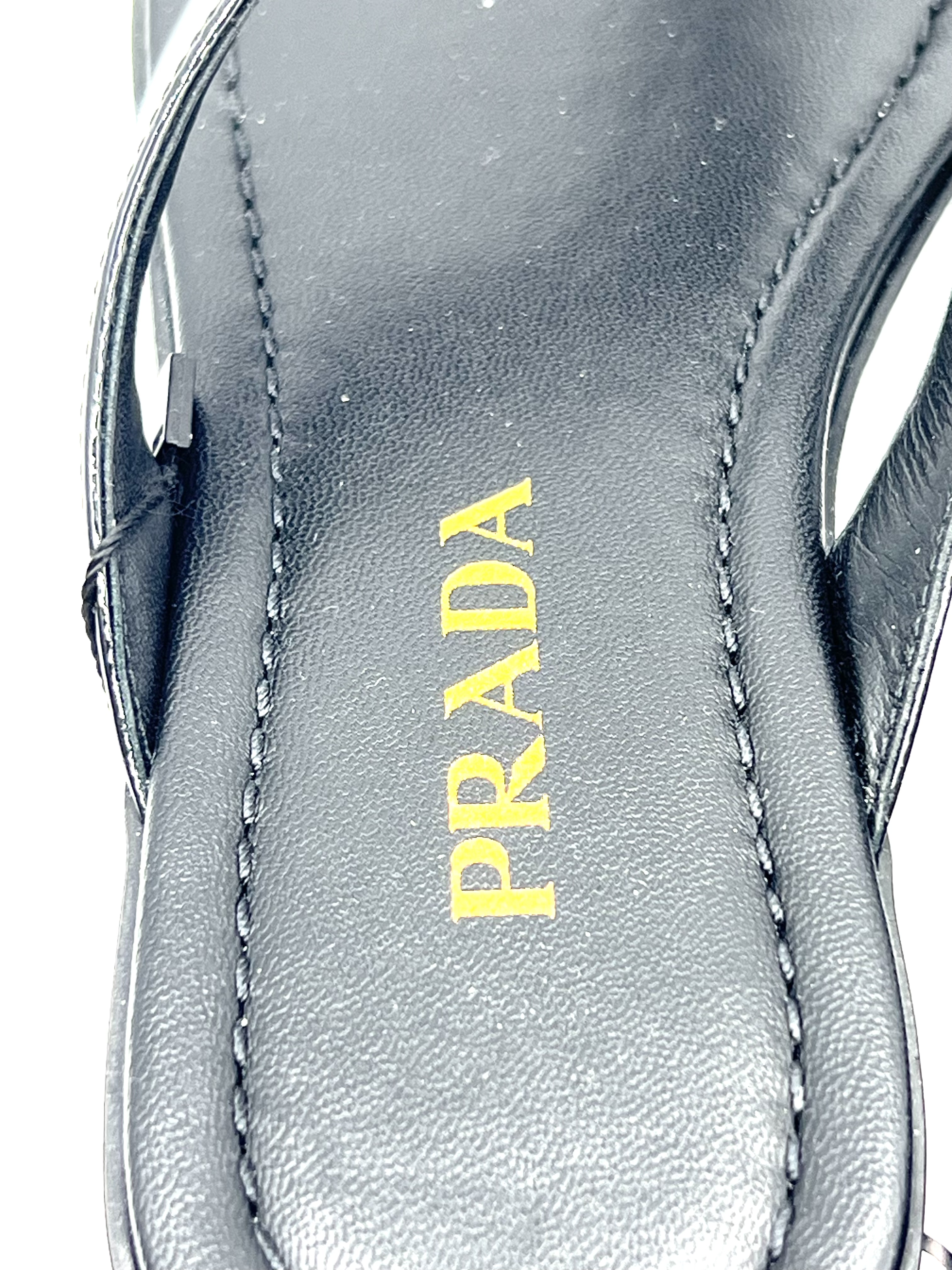Unused Item PRADA Black Patent Leather Thong Espadrille Sandals / Product Code: 26051015