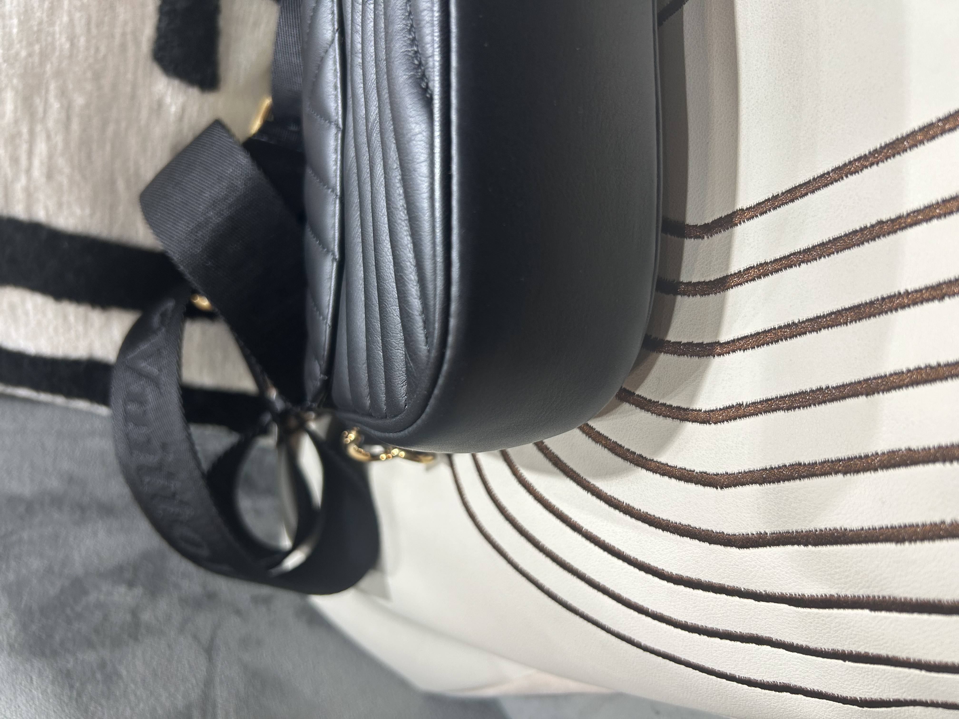 Lv New Wave Multi-Pochette Shoulder Bag M56461 100%Authentic, 98%New ✅NHF✅Coin Case ✅Dust bag✅Box