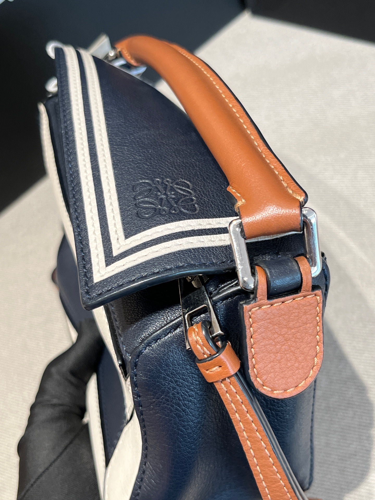 【預訂貨品】Loewe 海軍風三拼色 minipuzzle