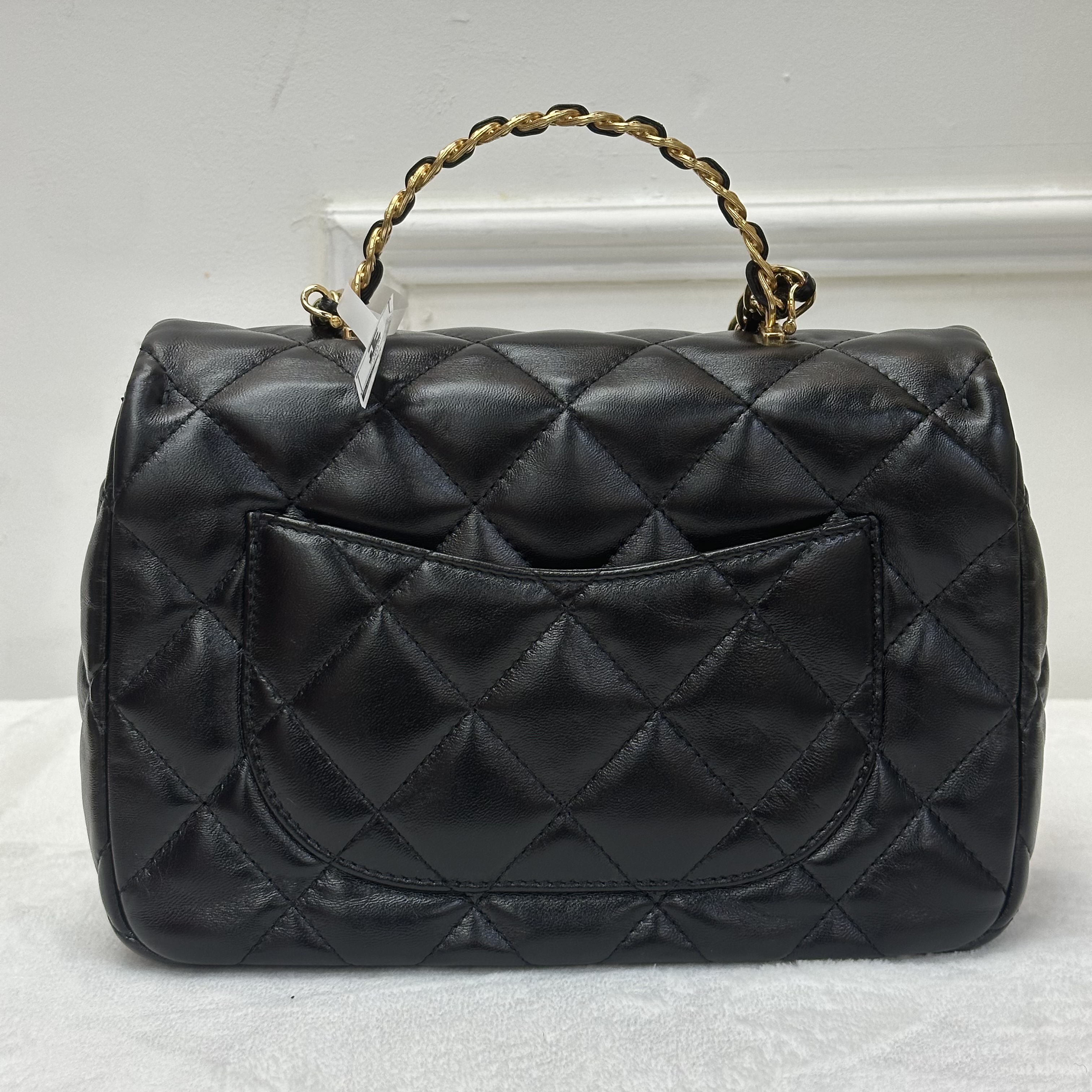 Chanel Classic hand bag經典保值款🖤