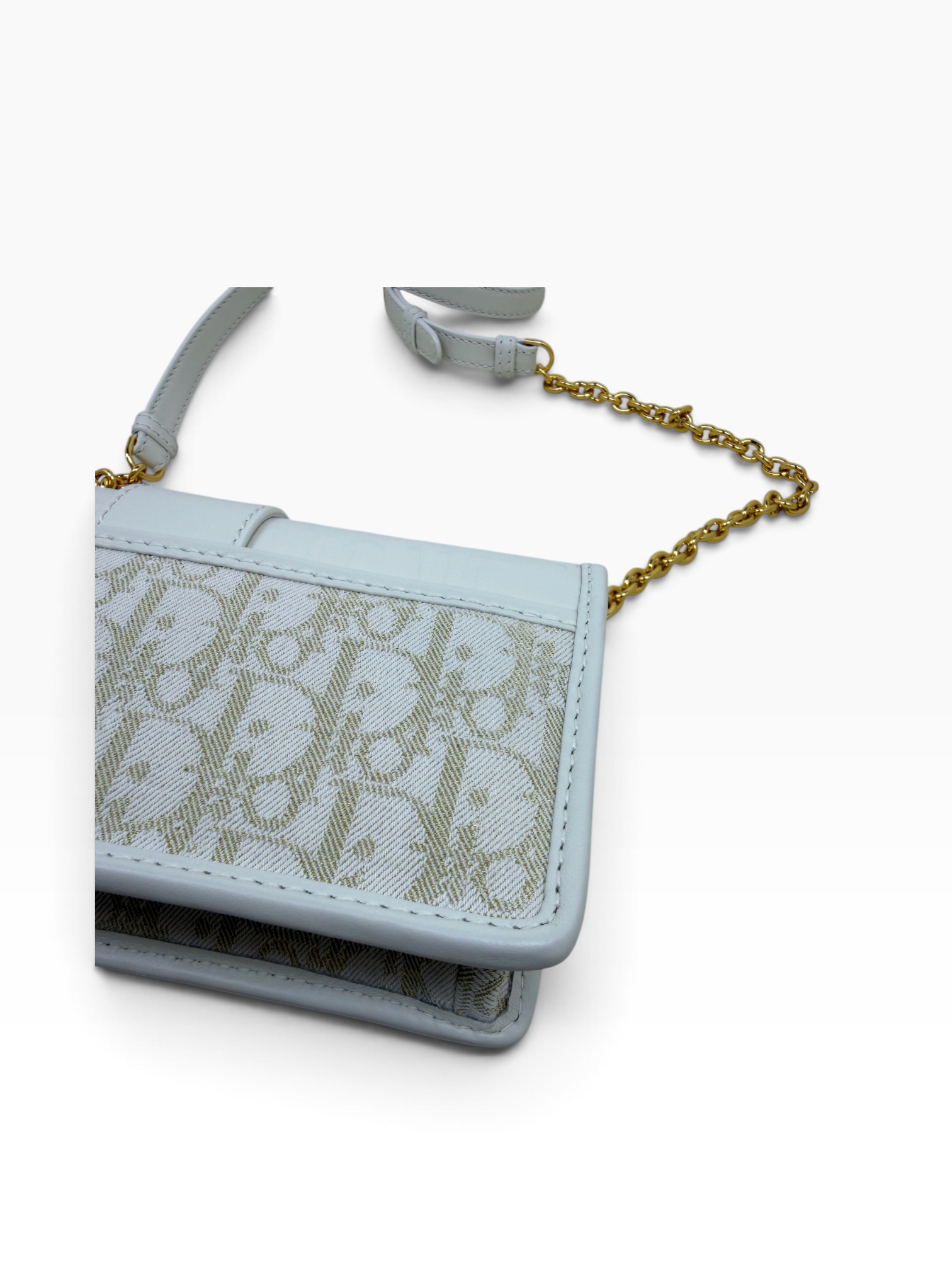 Pre owned Dior 30 Montaigne East-West K08171