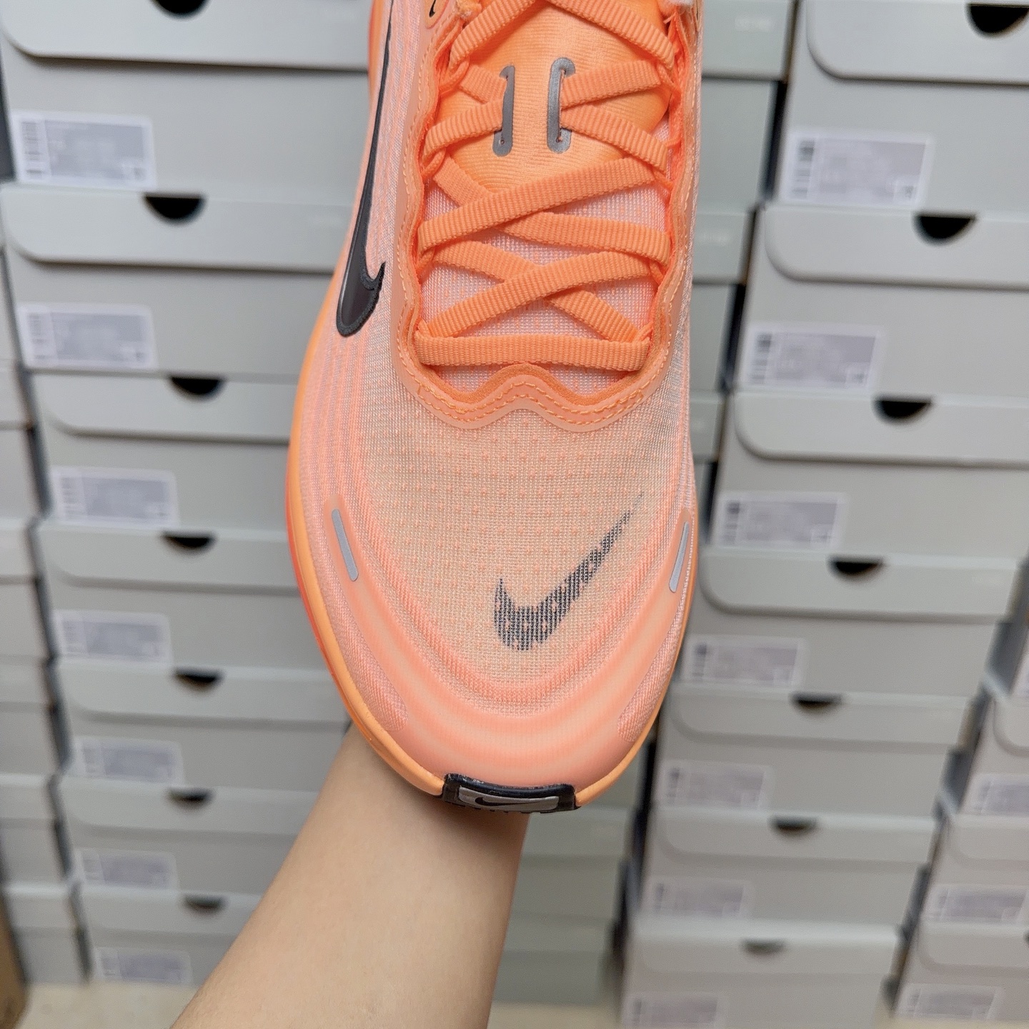 Nike Vomero Plus HV8150-801