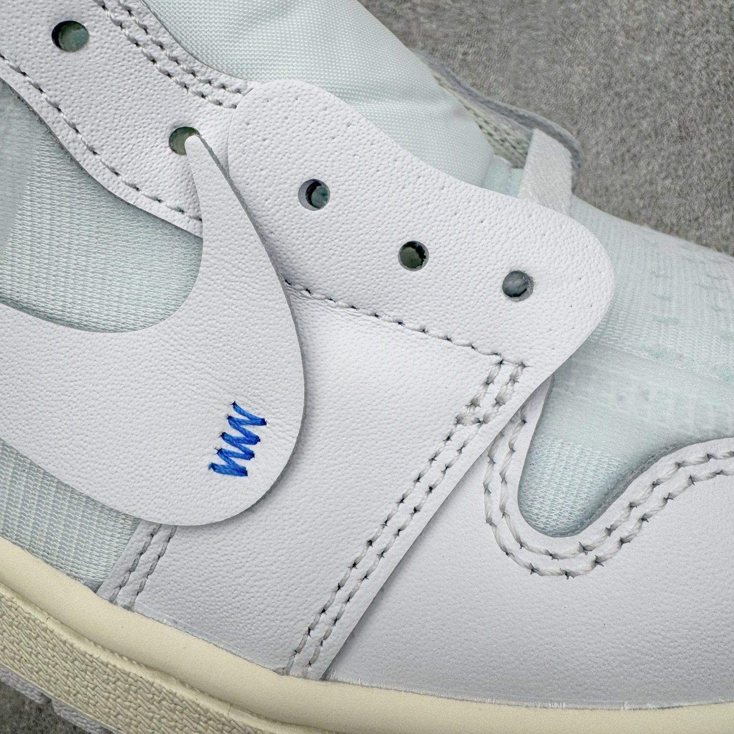 Off-White x Air Jordan 1 Retro High "White" AA3834-100 