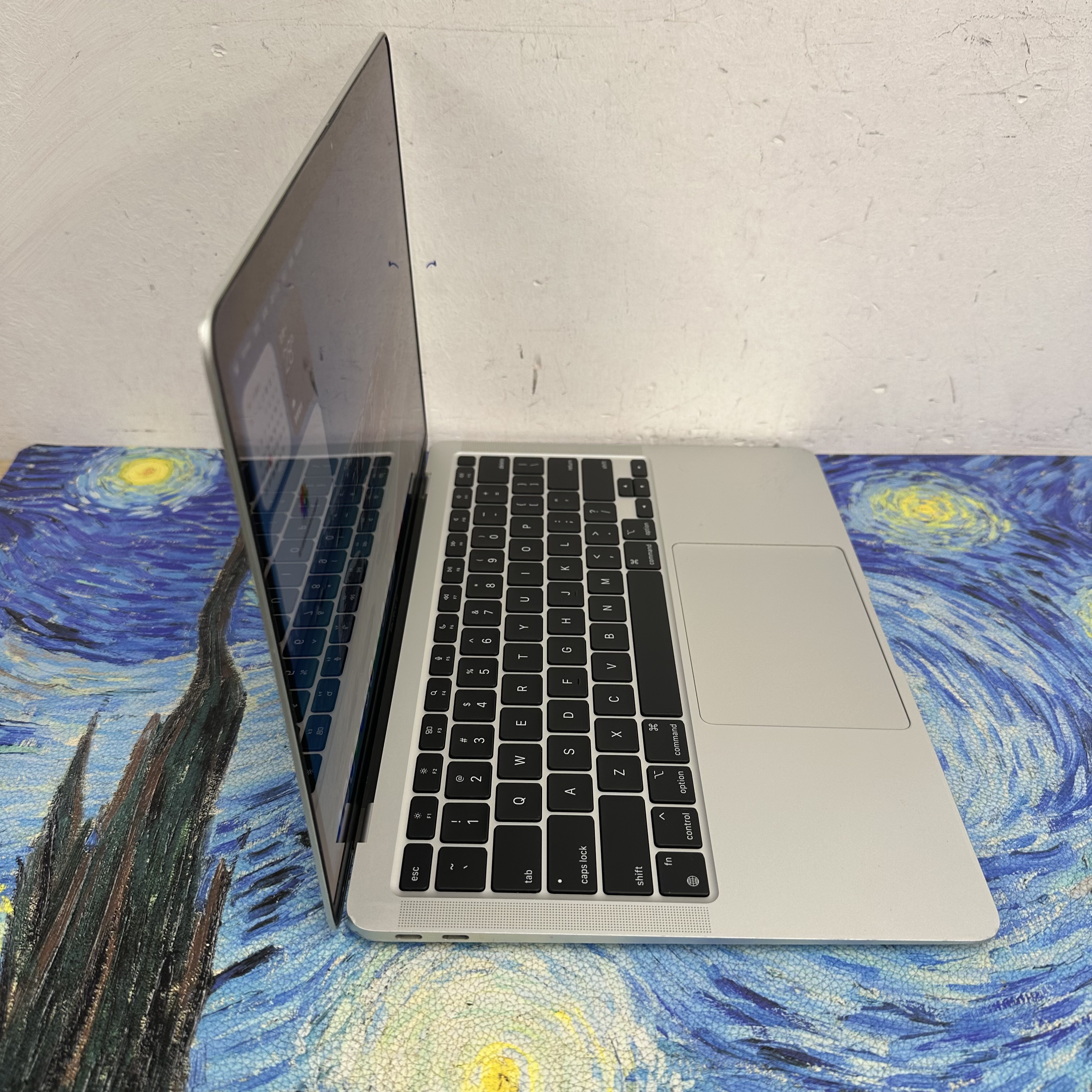 #6023 Apple MacBook Air 2021/APPLE Retina/M1 CPU/8GB Ram/256GB SSD/Touch ID/13吋Mon/銀色,太空灰,玫瑰金/ Gaming Laptop / Notebook  / MacBook Pro / PC / 文書機