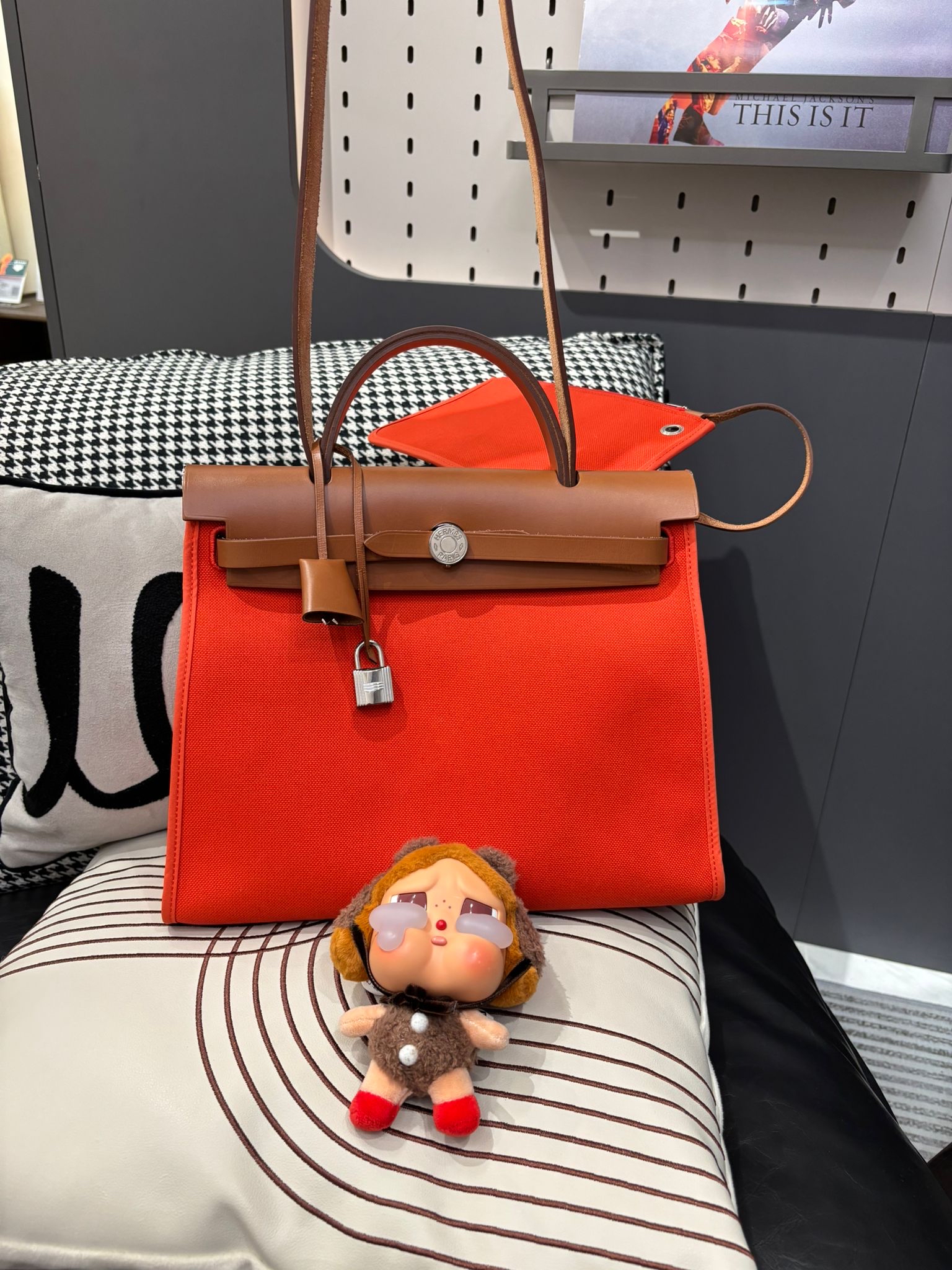 Hermes herbag 31,STAMP C, capucine ,100%Authentic ,98%new ✅收據副本✅Key Lock✅Dust bag