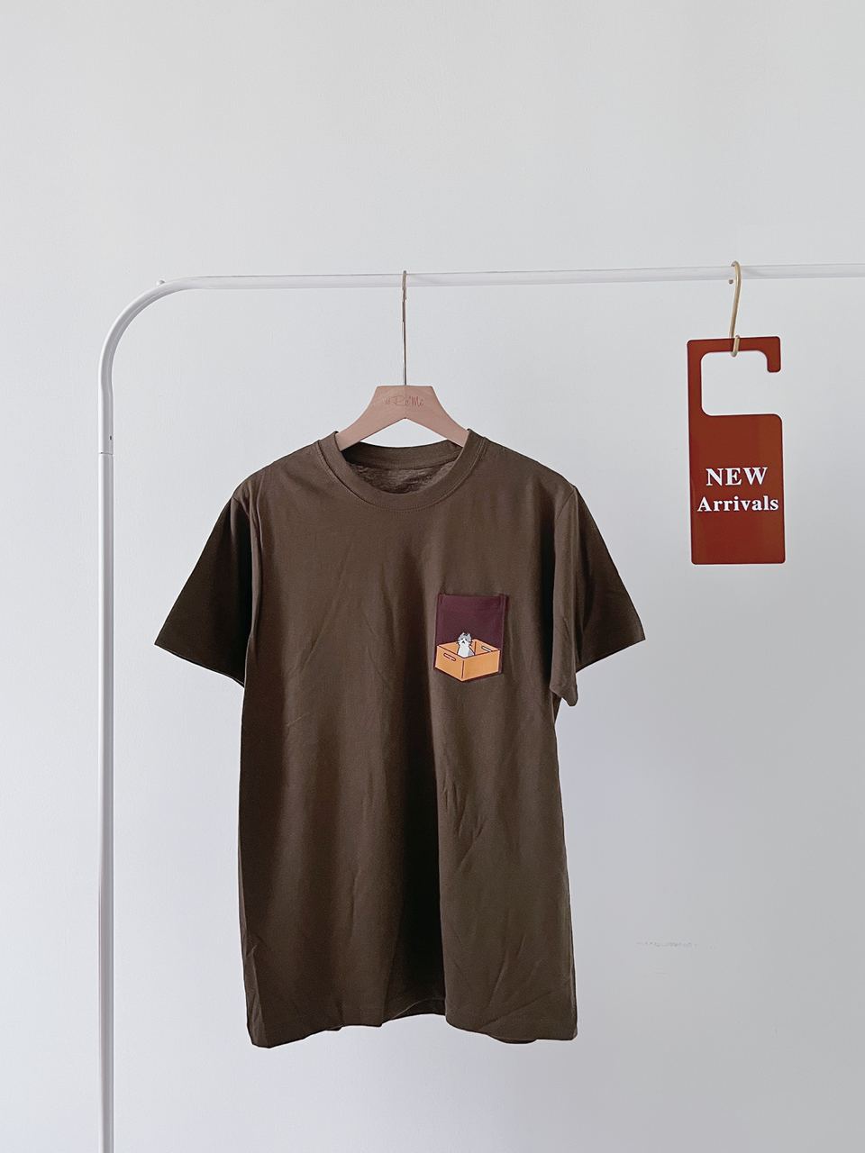 Meow Tee Pocket - 求包养