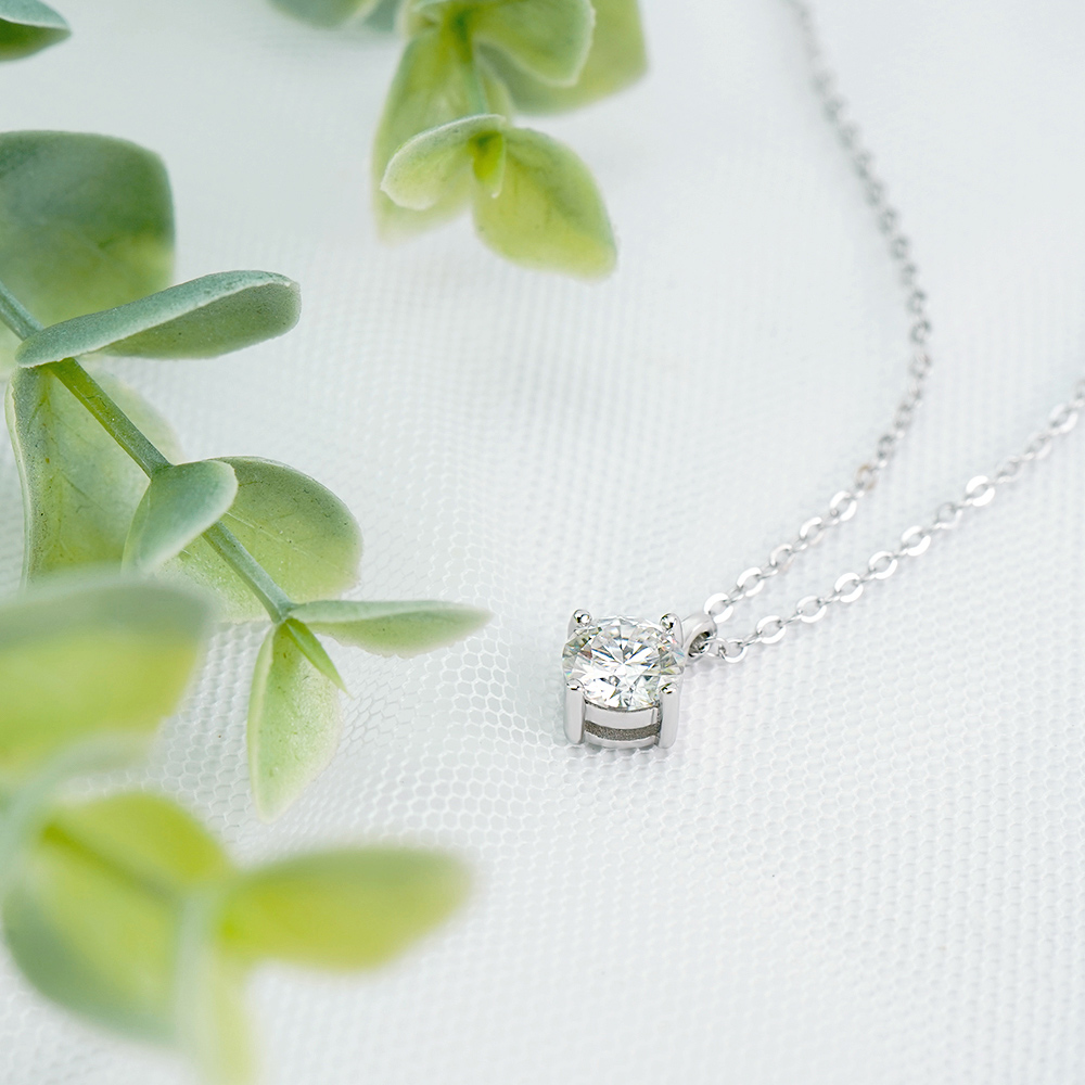 📦訂購 台灣限定 STORY 故事銀飾 北極星一克拉單鑽莫桑石純銀頸鏈