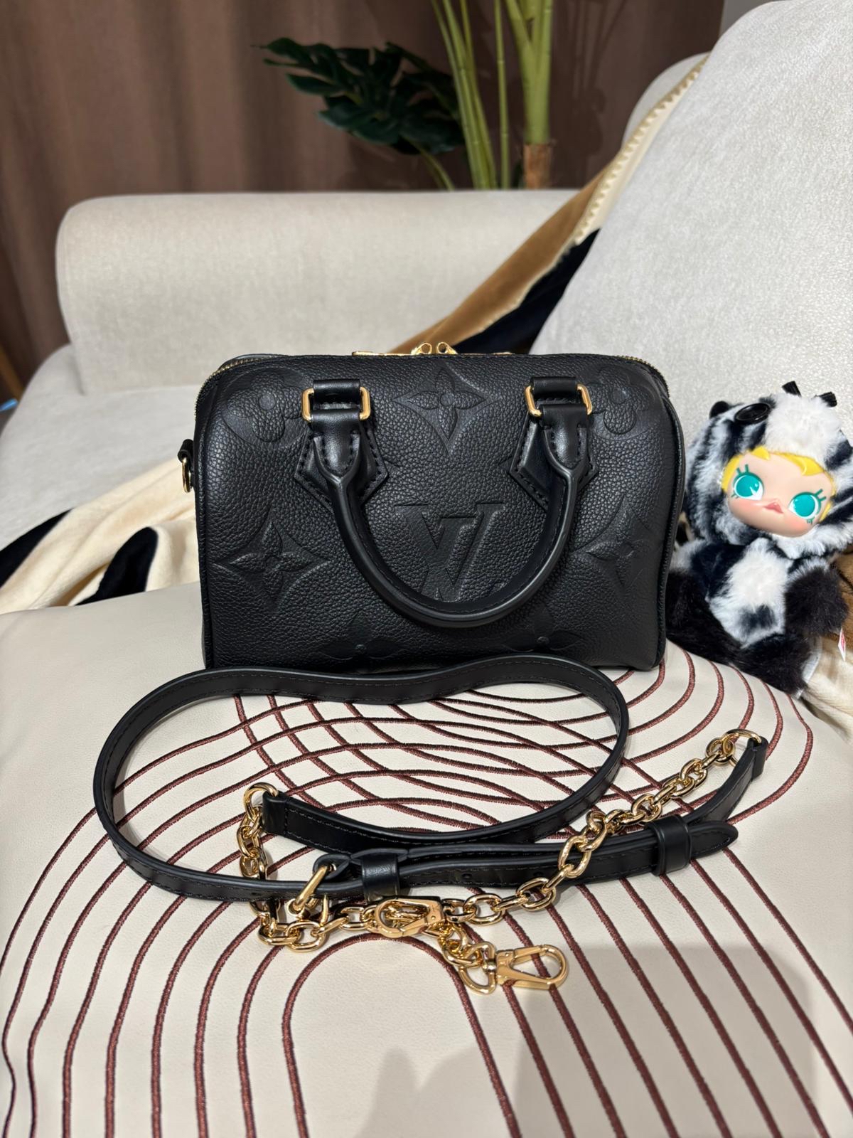Lv Speedy 20 Bandoulière 20 M58953 Monogram Empreinte粒面皮革 100%Authentic, 98%New ✅Key Lock ✅Dust bag