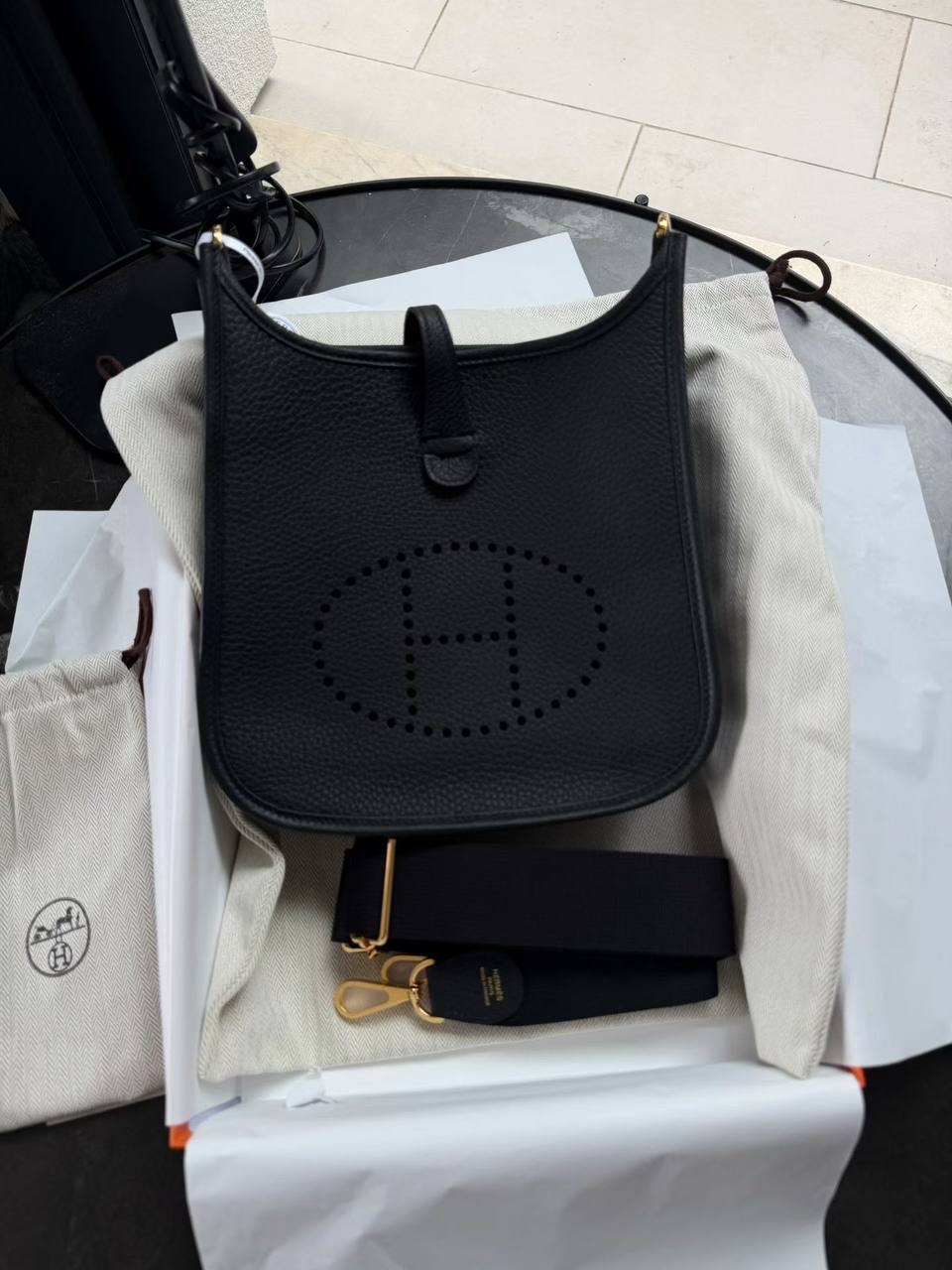 Evelyne 23 黑金🖤 TC G STAMP