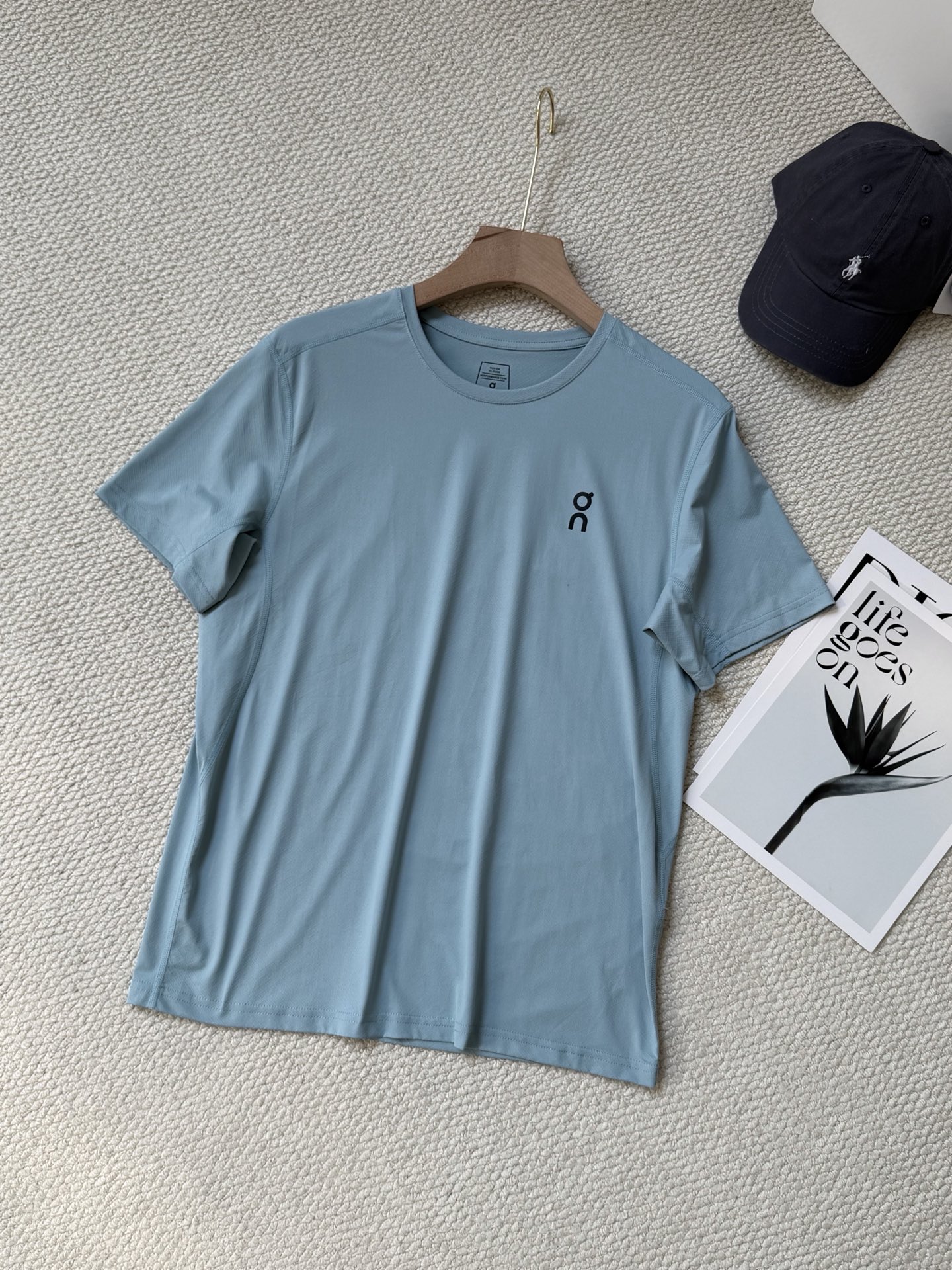 $168件。2件起$158件。🏃‍♂️6色選擇【On 昂 Club-T 高彈速乾T恤】✨運動＋日常兩用｜夏天必備✨