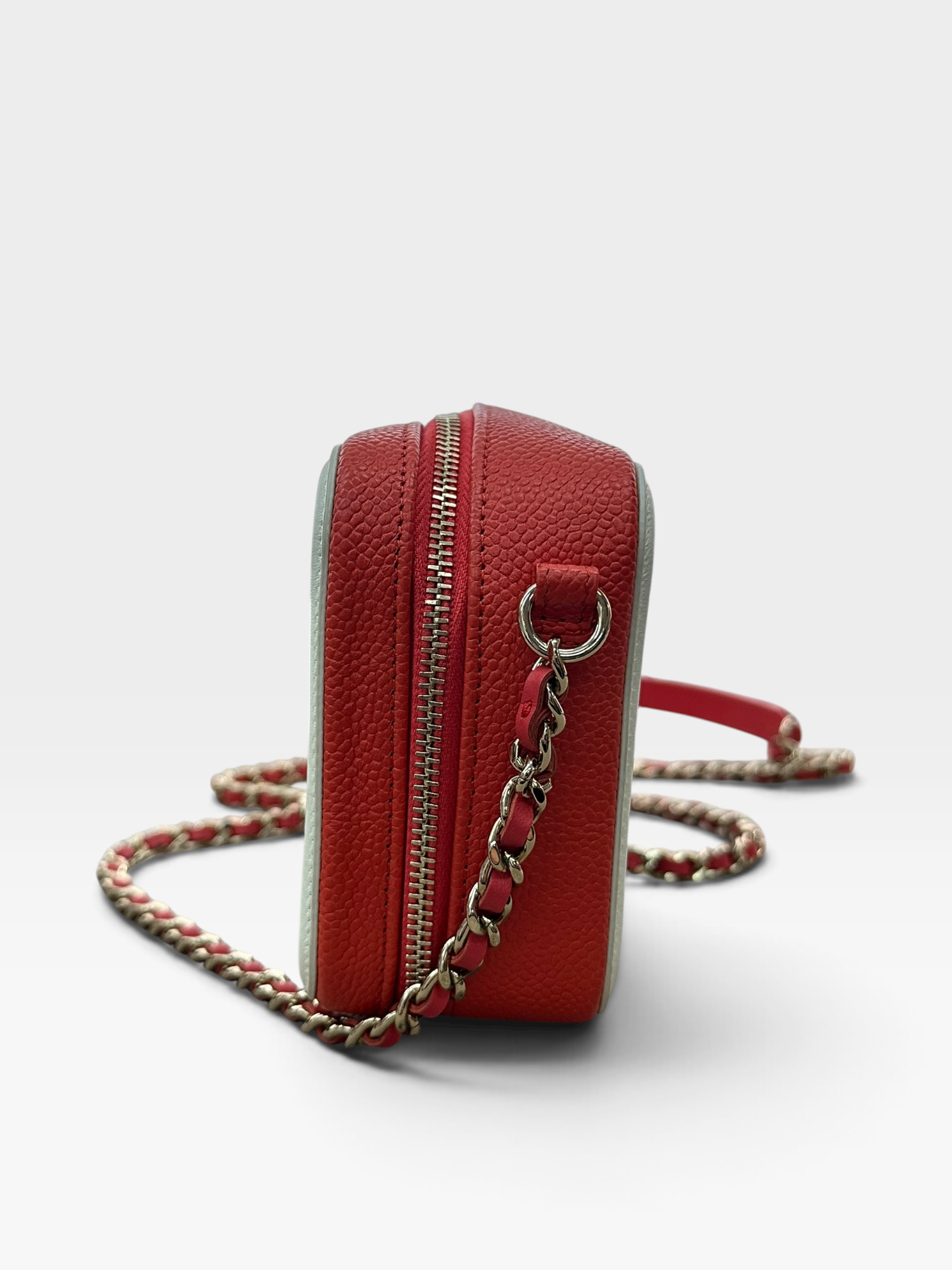 Pre-owned CHANEL CC Filigree Camera Bag / Product Code: 083106