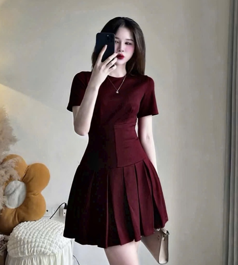 酒紅色百褶裙迷你連身裙