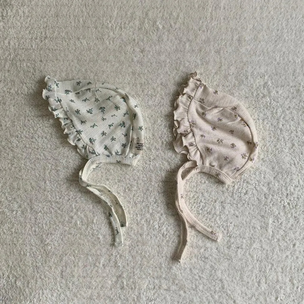 🇰🇷Brodyjane bonnet/bib/socks
