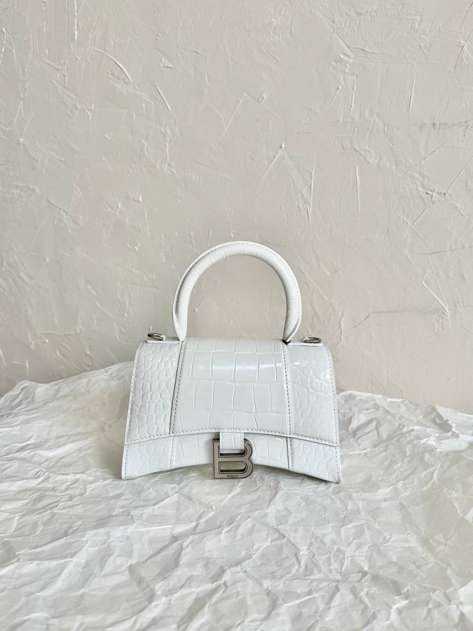 经典款🔥鳄鱼纹白银加小号XS/19cm🥚 hourglass沙漏包【正品级】 1.最新包型➕细节 2.唯一正确的圆形手柄 3.全网独家正确版官网包装 (非市场版本，礼品盒/说明说/吊牌/织带/防尘袋/礼品袋，均拿ZP开发对版⚠️) XS：19×13×8cm592833m S：23×15×10cm593546m
