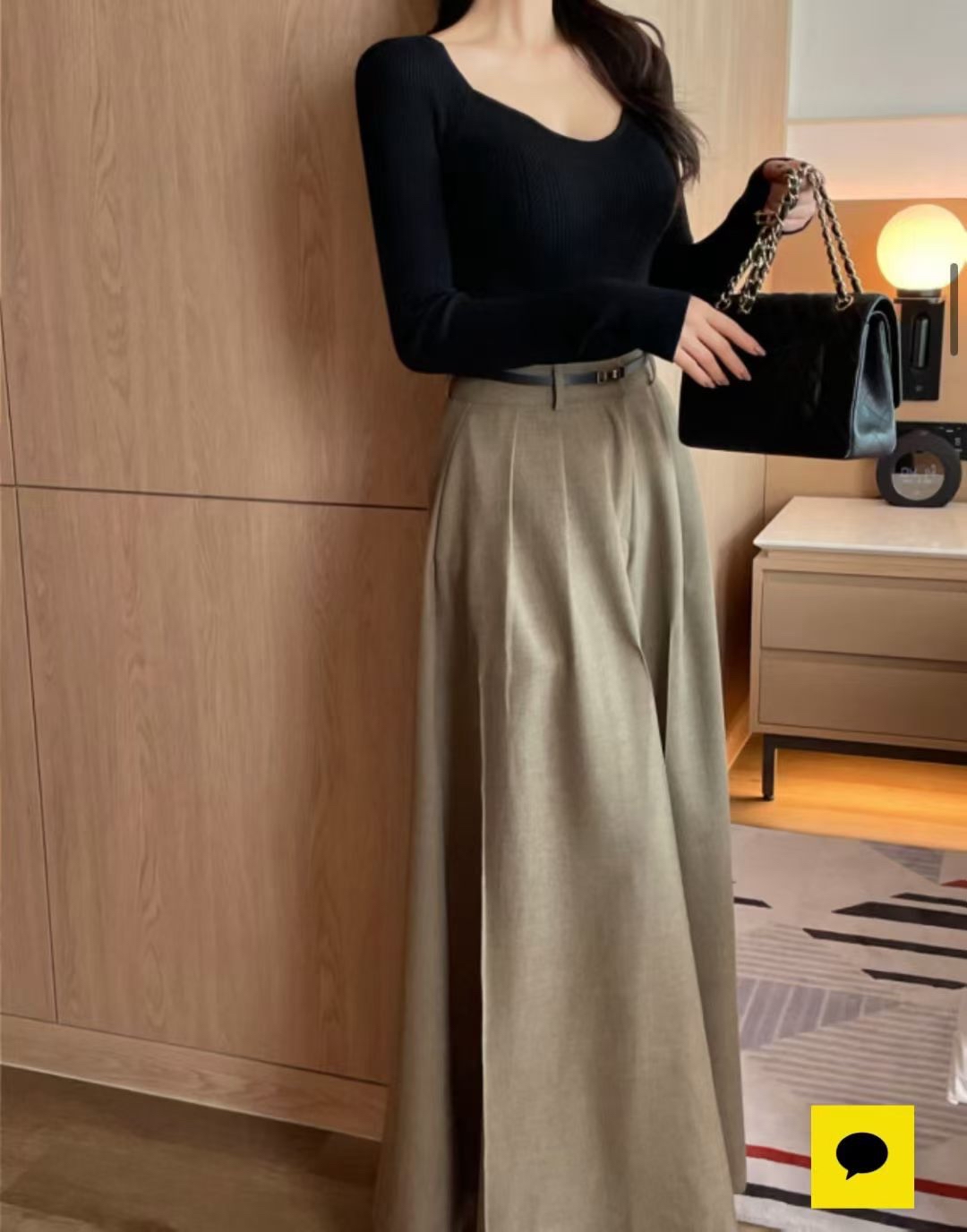 Heartneck knit top