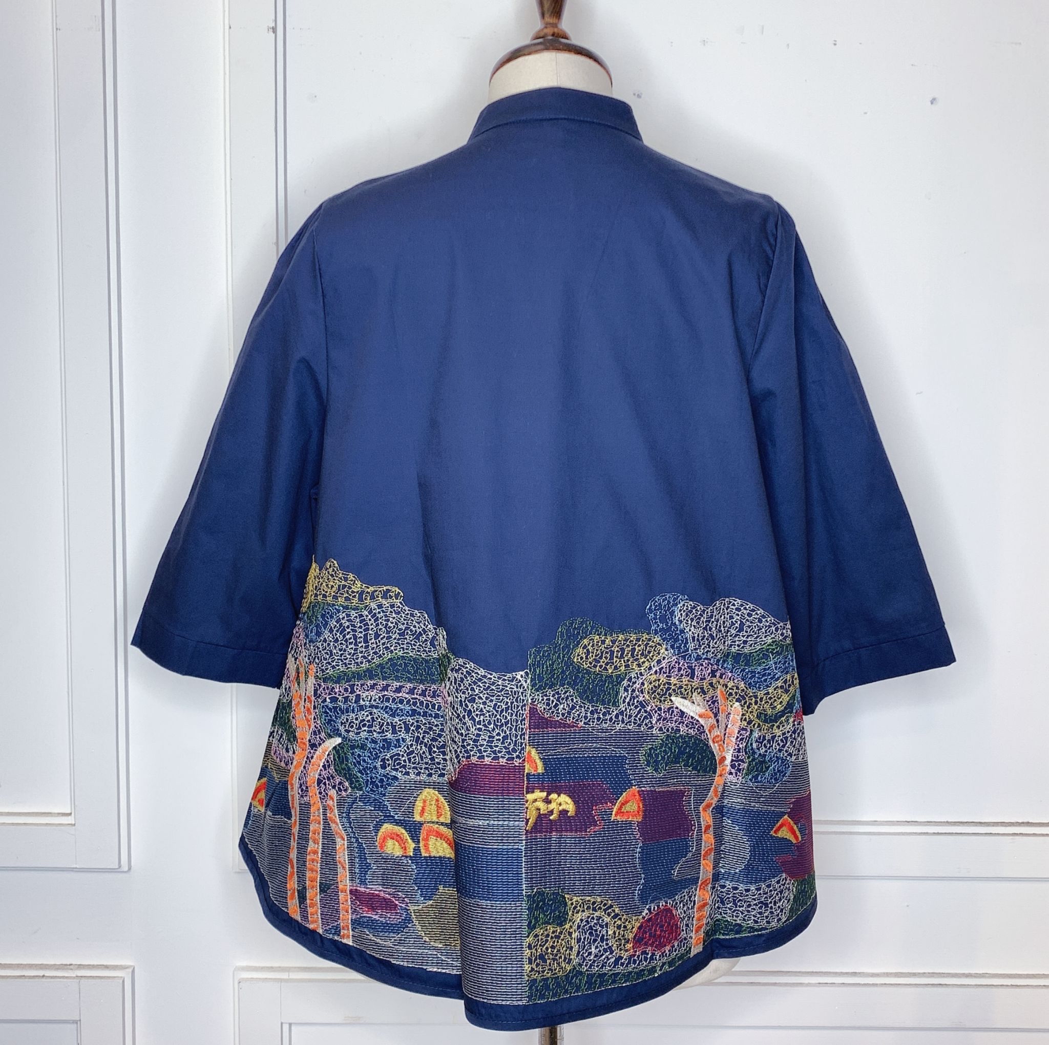 [訂購] A40 手工刺繡衫