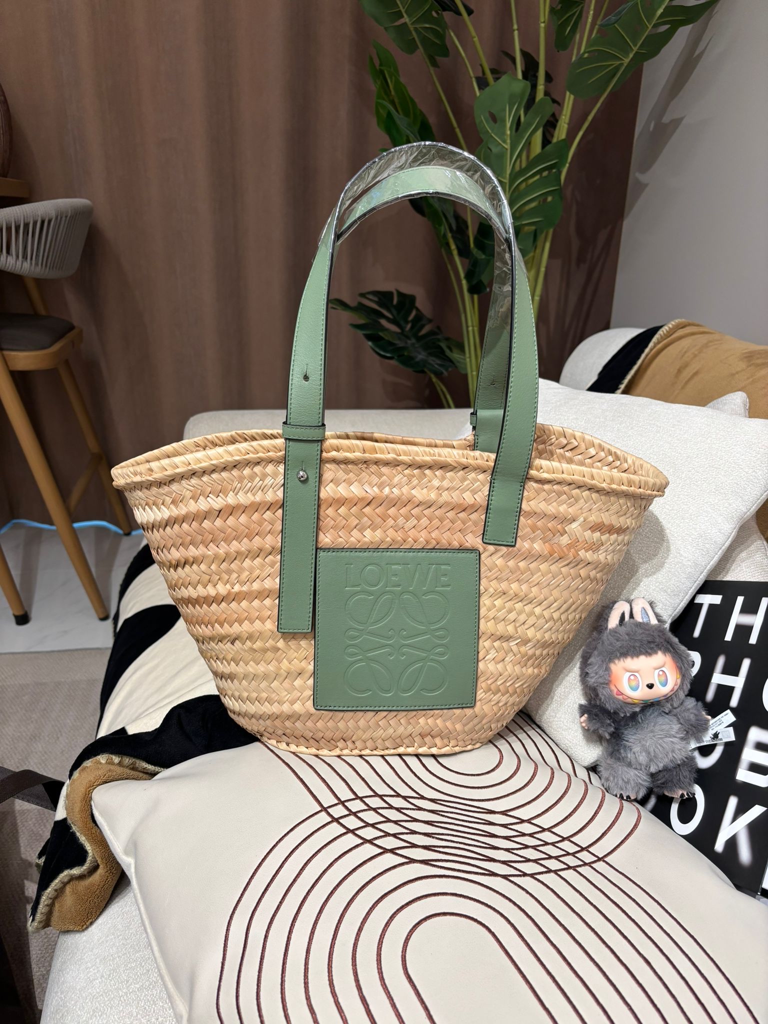 Loewe Raffia Basket Bag 100%Authentic,98%NEW ✅dust bag 