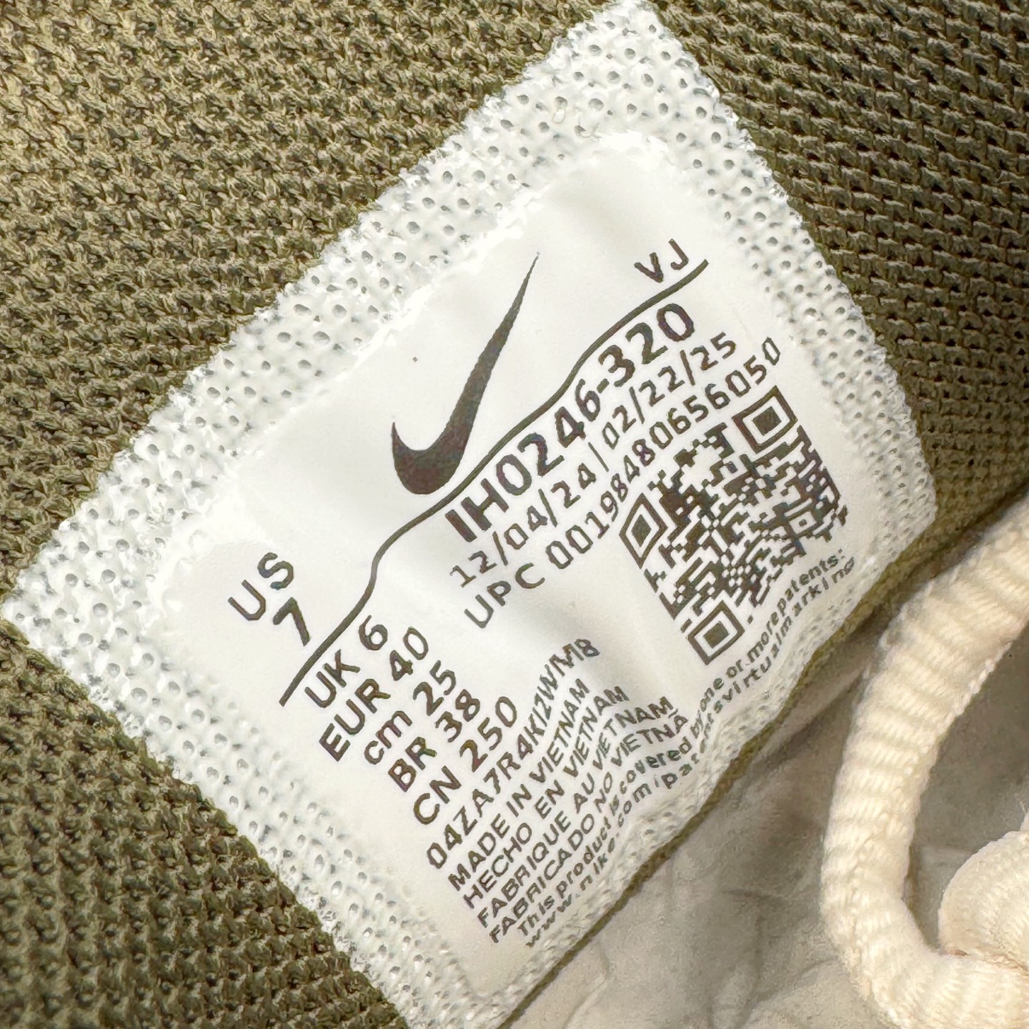 Nike P-6000 IH0246-320  