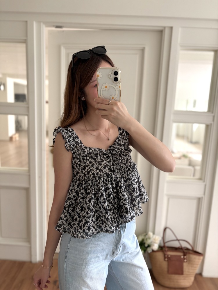 La Fleur Ruffle Blouse