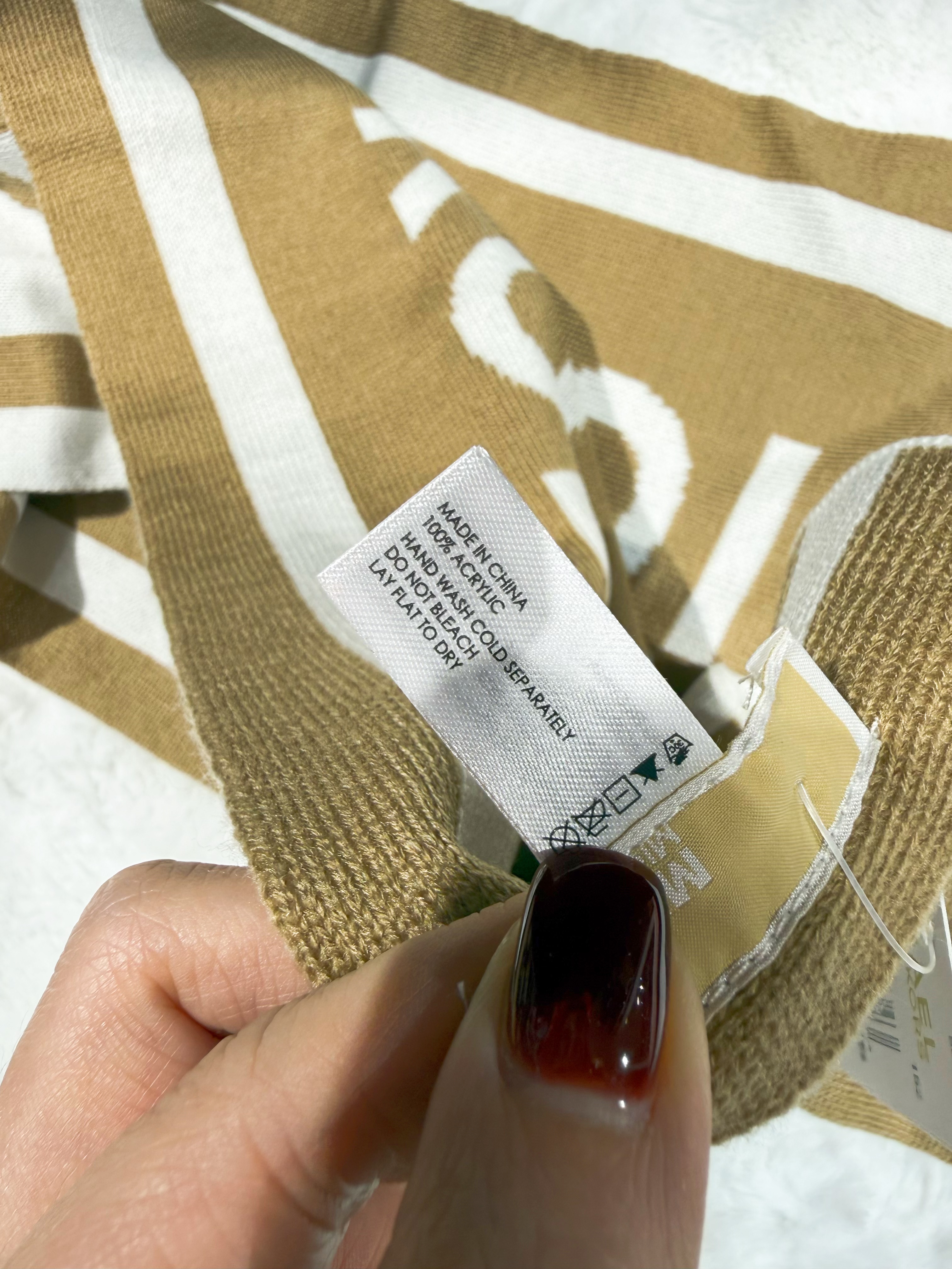 Michael kors scarf beige