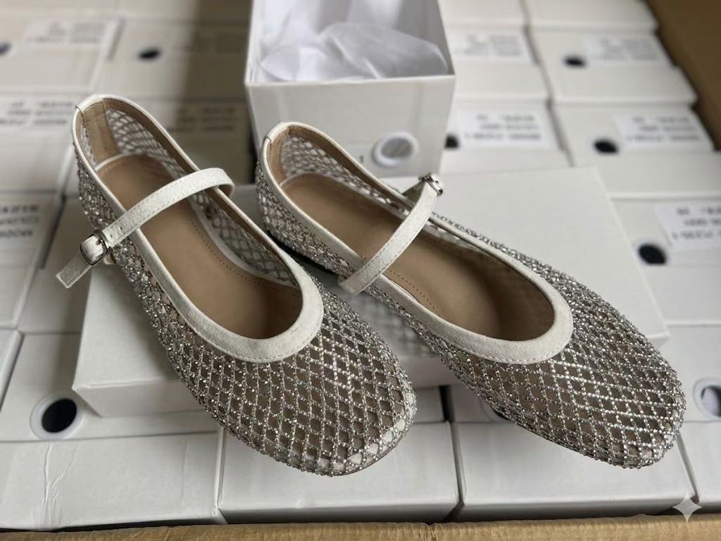 東大門女裝| 碎鑽Mary Jane(Grey / Black 230=36)