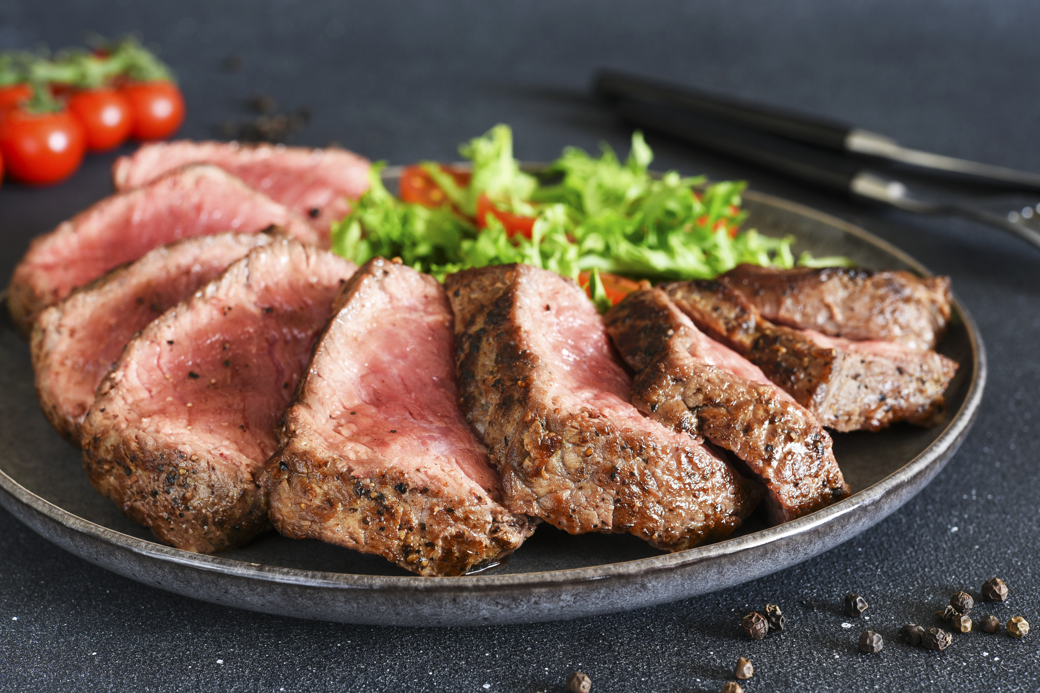 <9月15-26日  精選優惠>  Half strip of Australian Chilled Wagyu M6/M7 Striploin (~3kg-4kg) (Price per kg) 購買半條 澳洲M6/M7和牛西冷 (約重3公斤-4公斤)  (每公斤售價) 