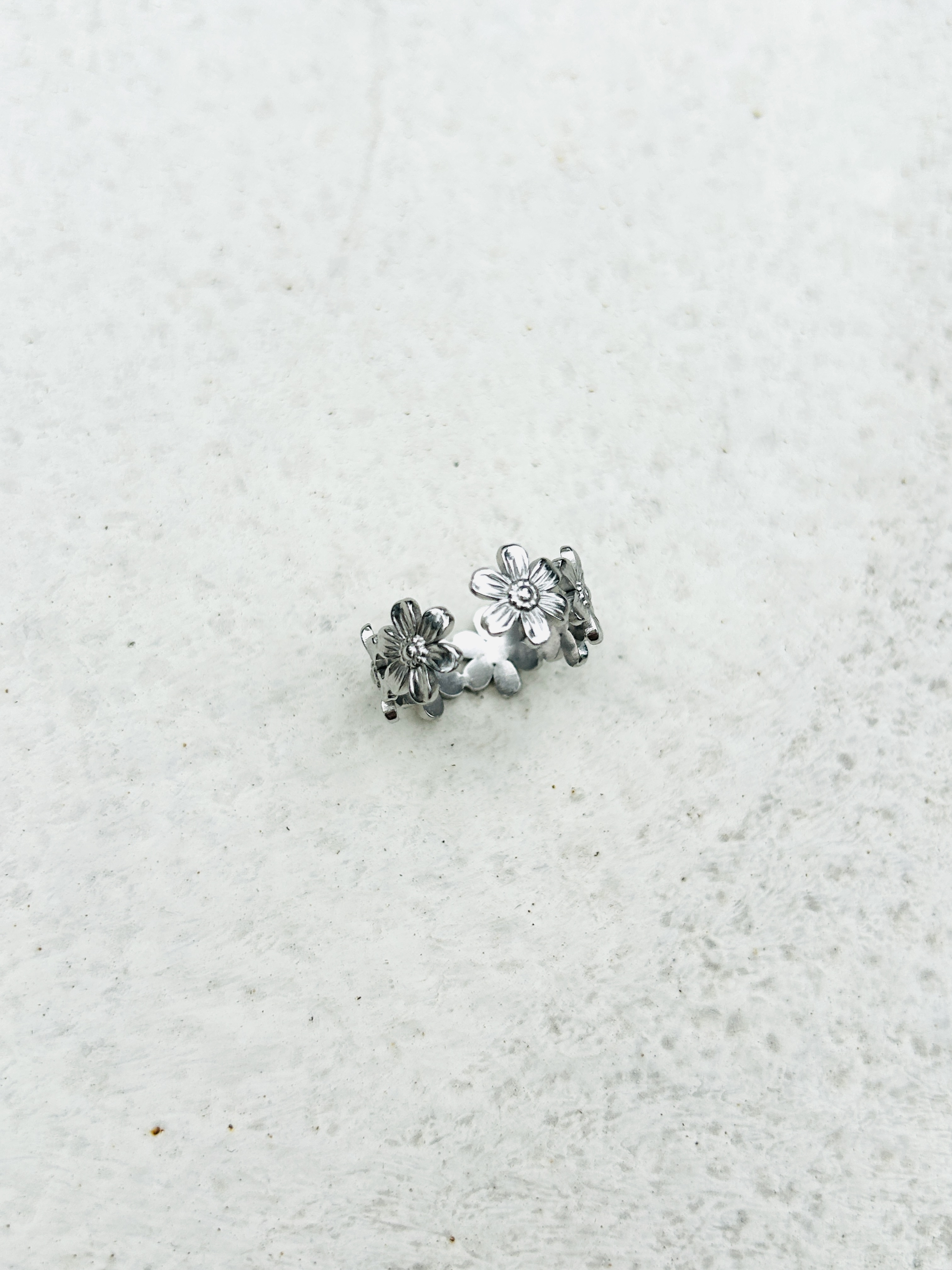 Silver flower ring