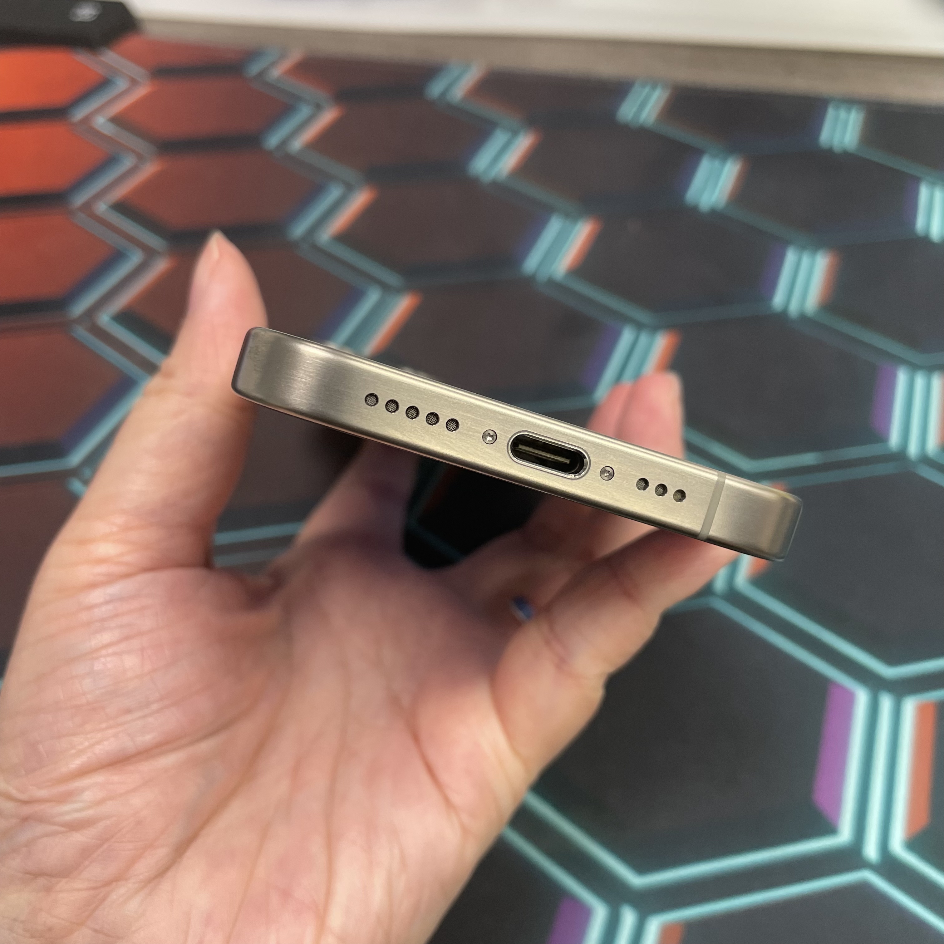 *8293 15 pro 完美機 256GB 電91 原色 gray