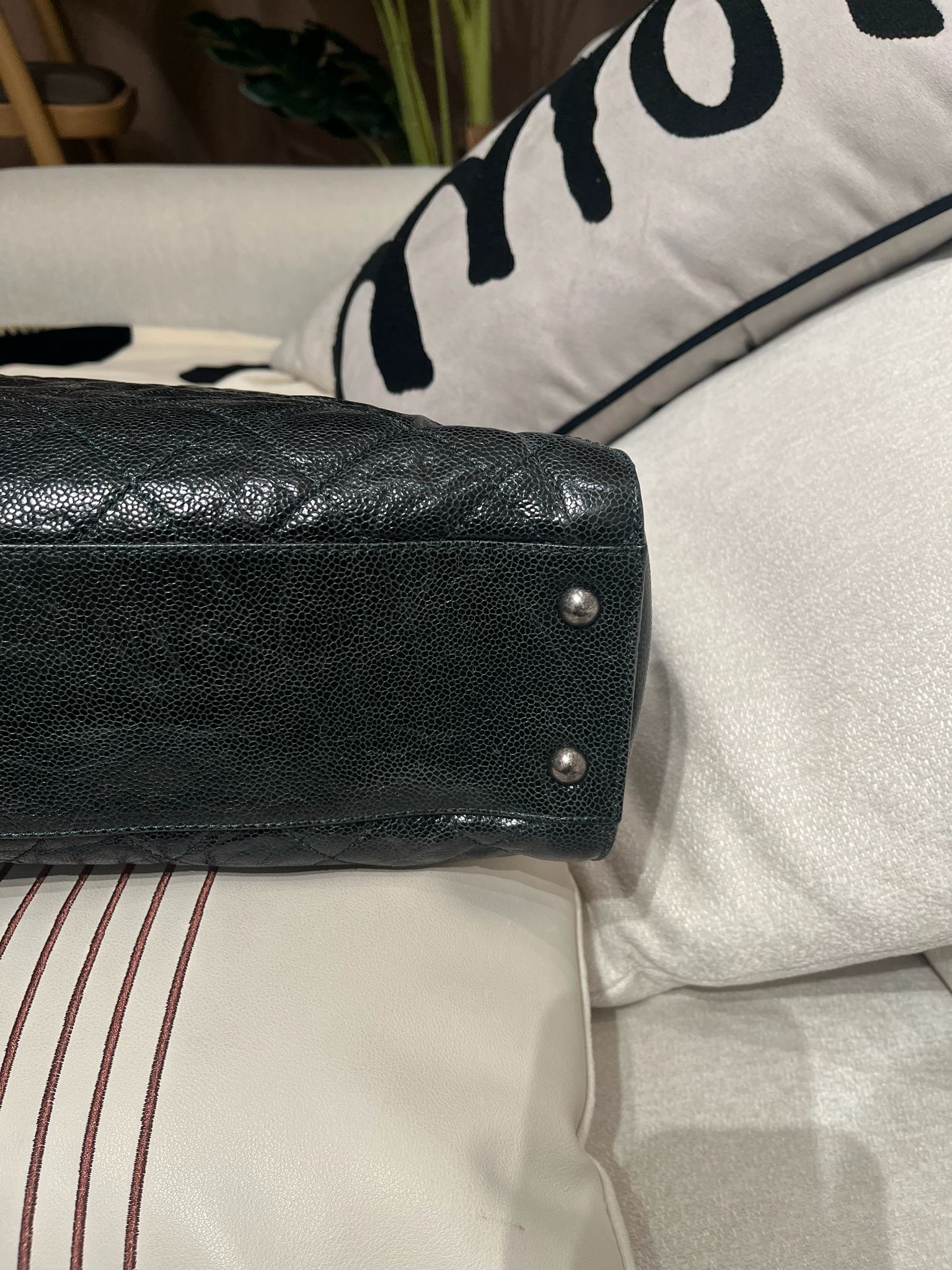 Chanel shoulder bag 牛皮復古銀扣 100%Authentic,95%new ✅貼✅dust bag